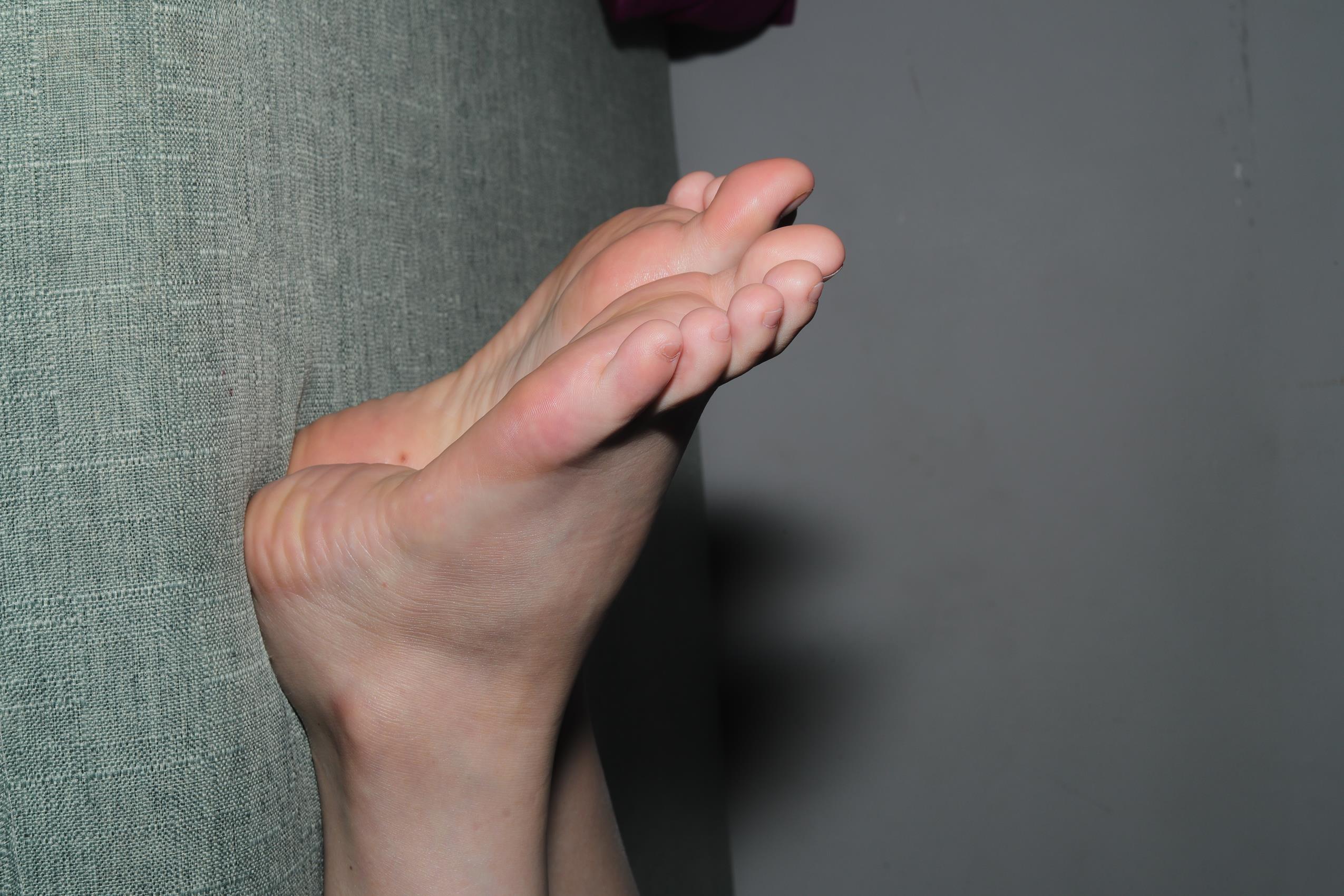 图片[61]-Pary摄影 NO.078 新模小月试镜展示37码嫩白小脚[72P] – 速更版-美库