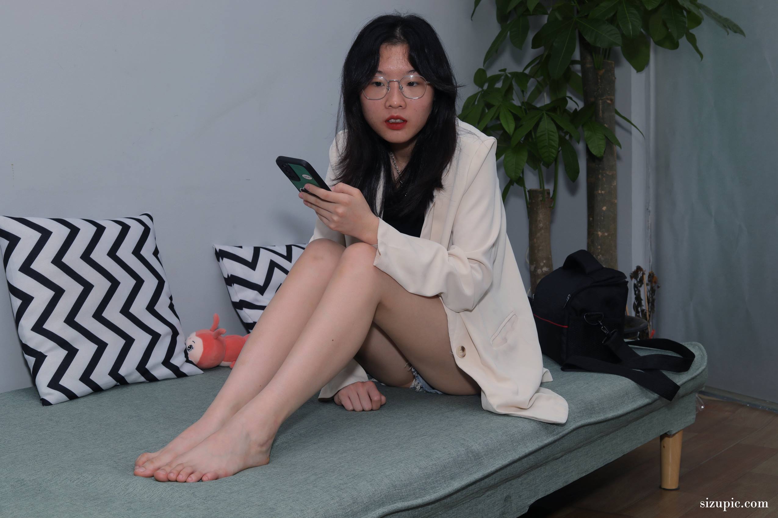 图片[28]-Pary摄影 NO.080 珊珊如若凝脂的雪白美脚加偷拍视角[124P] – 速更版-美库