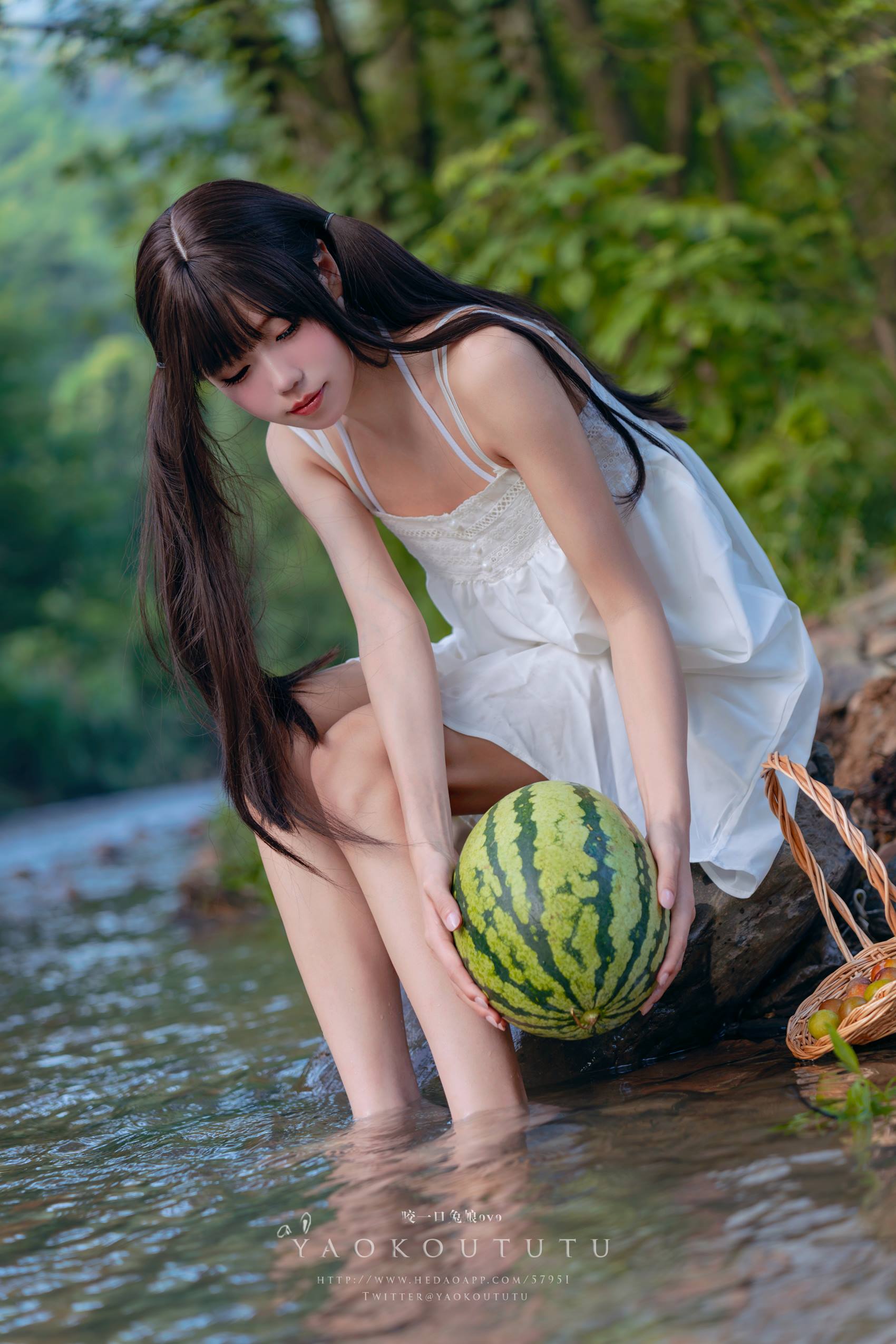 图片[11]-网紅博主@咬一口兔娘(黏黏团子兔) 八月订阅【溯溪之夏】恋爱循环 [17P] – 速更版-美库