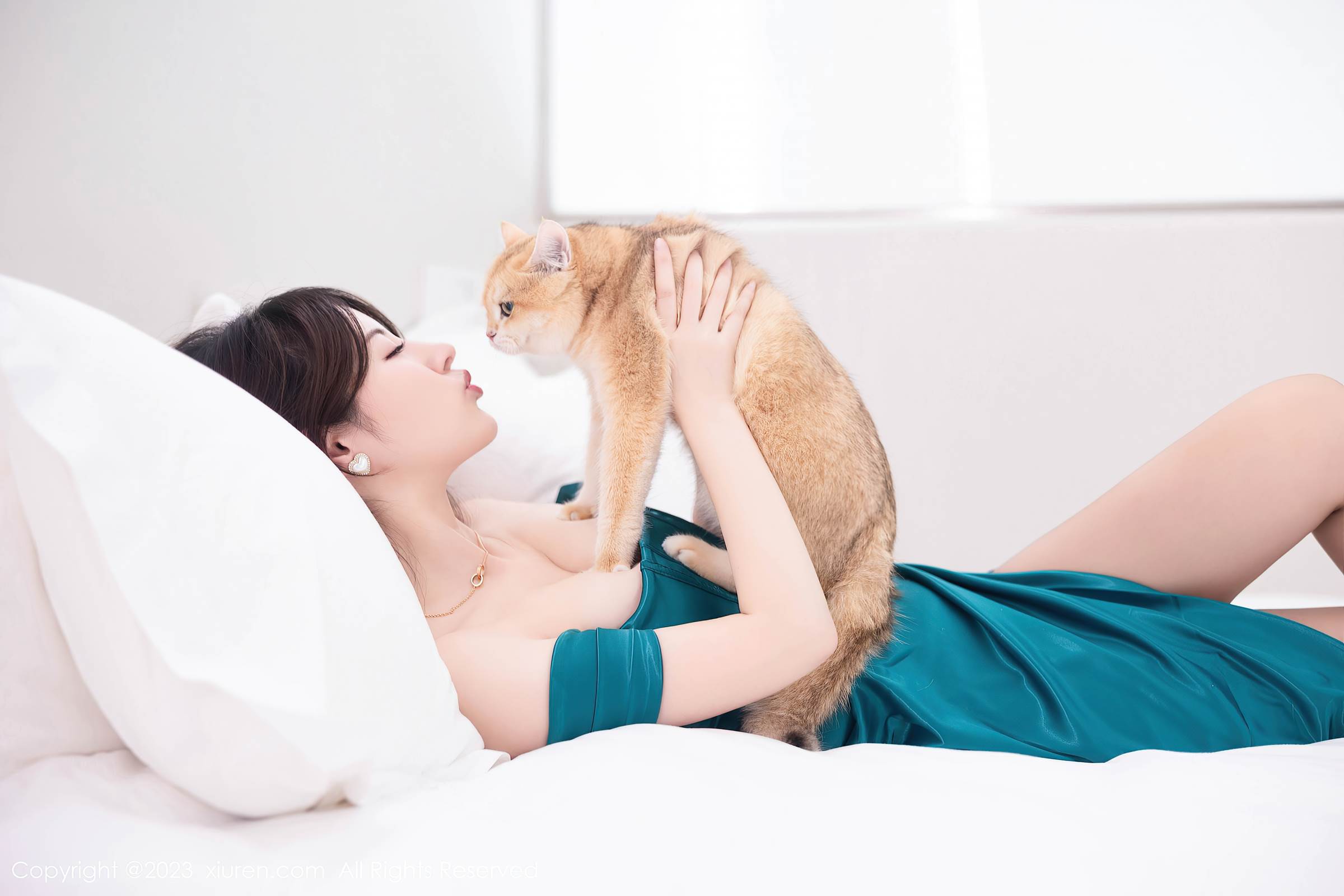 图片[33]-[Xiuren秀人网]2023.11.01 NO.7592 诗诗kiki 豪车配美女 [37+1P] – 速更版-美库