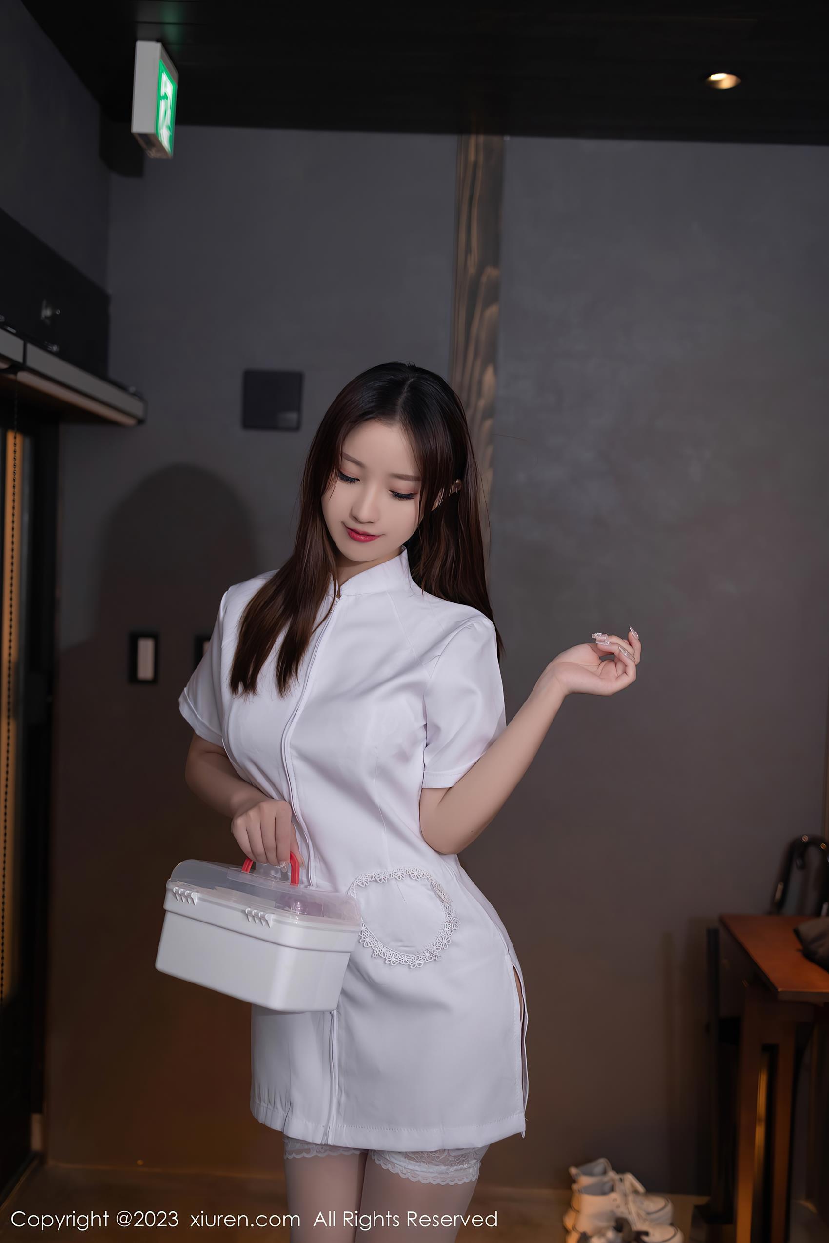 图片[14]-[Xiuren秀人网]2023.11.01 NO.7596 杏子Yada 扮演护士的一天 [14+1P] – 速更版-美库