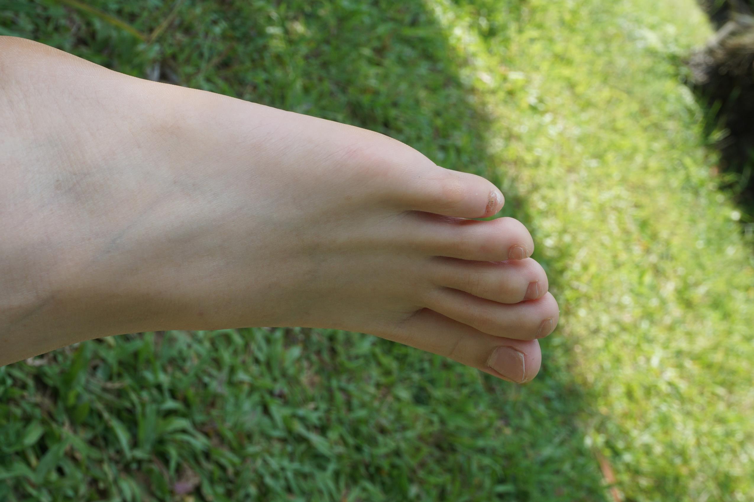 图片[18]-Pary摄影 NO.084 杰杰草地全方位秀美脚[118P] – 速更版-美库