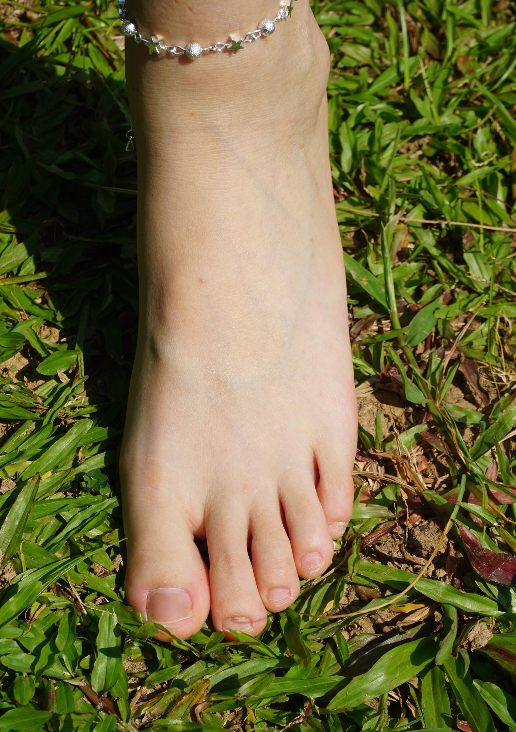 图片[59]-Pary摄影 NO.084 杰杰草地全方位秀美脚[118P] – 速更版-美库