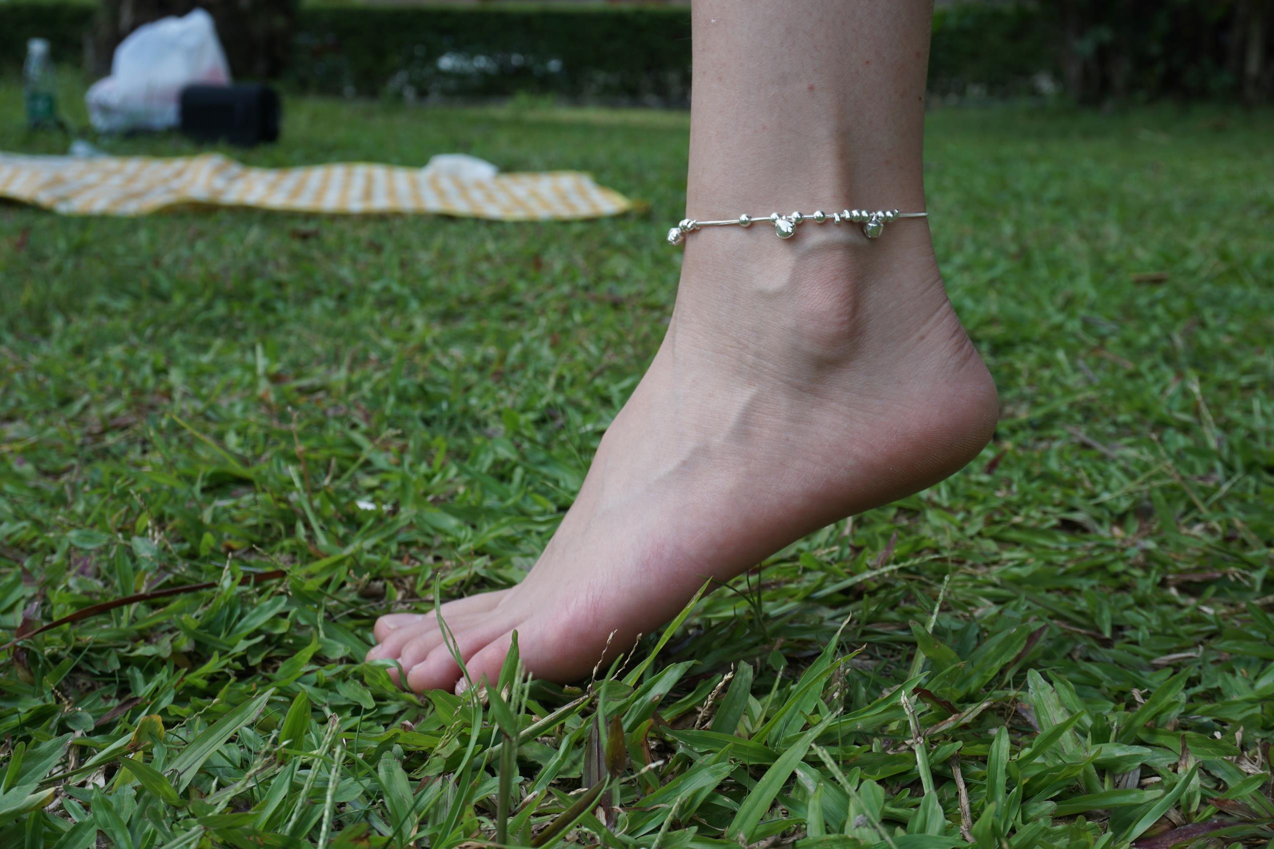 图片[83]-Pary摄影 NO.084 杰杰草地全方位秀美脚[118P] – 速更版-美库