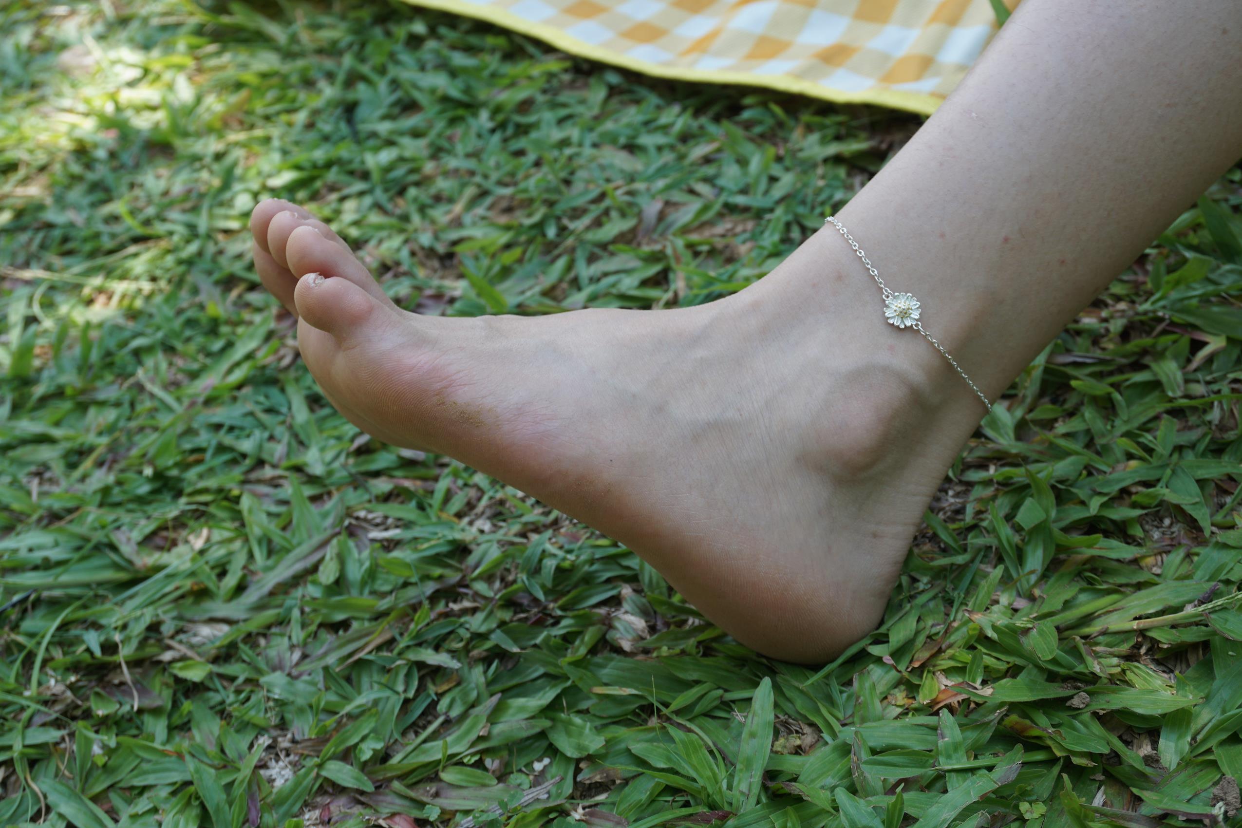 图片[104]-Pary摄影 NO.084 杰杰草地全方位秀美脚[118P] – 速更版-美库