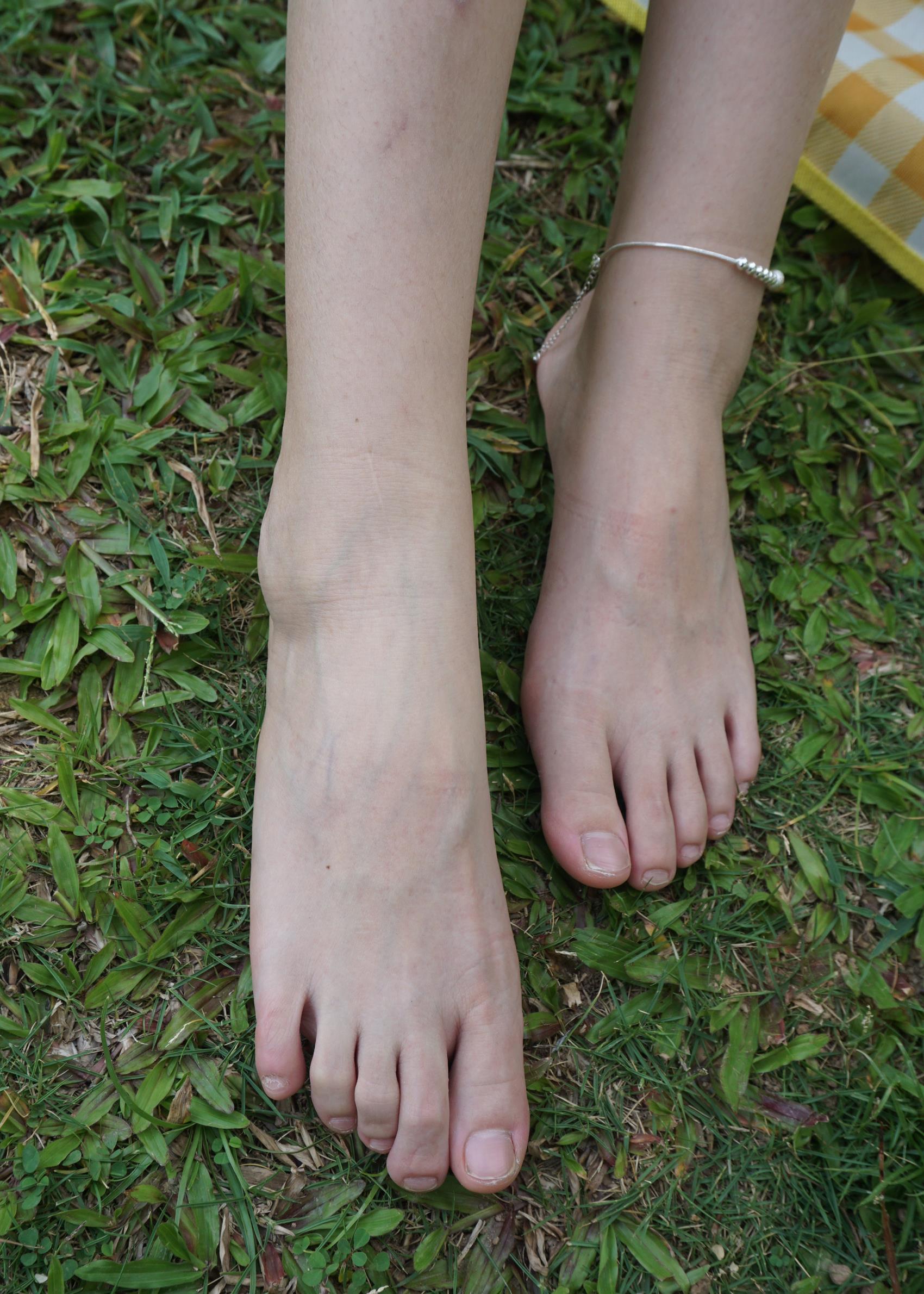 图片[116]-Pary摄影 NO.084 杰杰草地全方位秀美脚[118P] – 速更版-美库