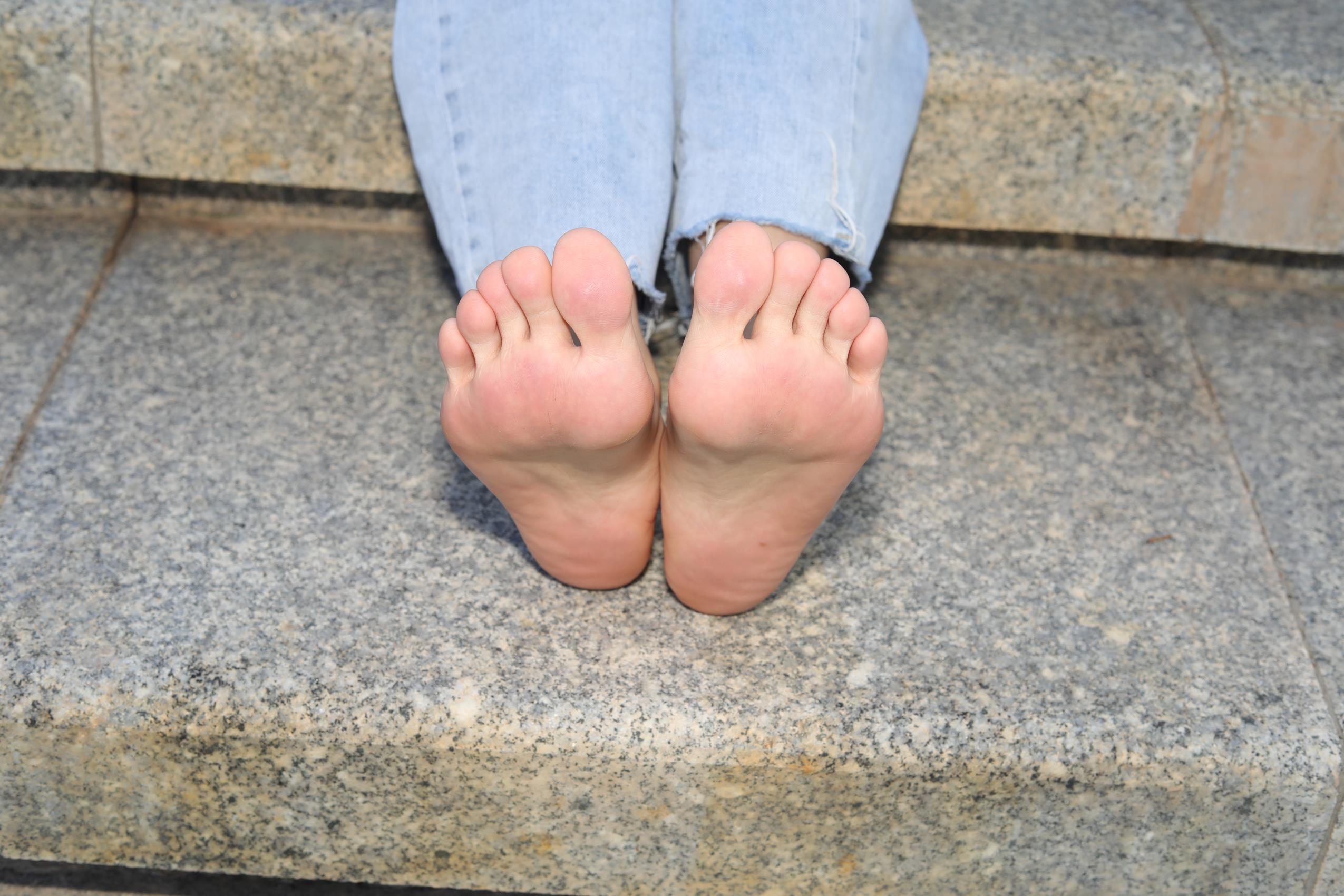 图片[36]-Pary摄影 NO.085 与小芸到公园游玩拍脚丫[98P] – 速更版-美库