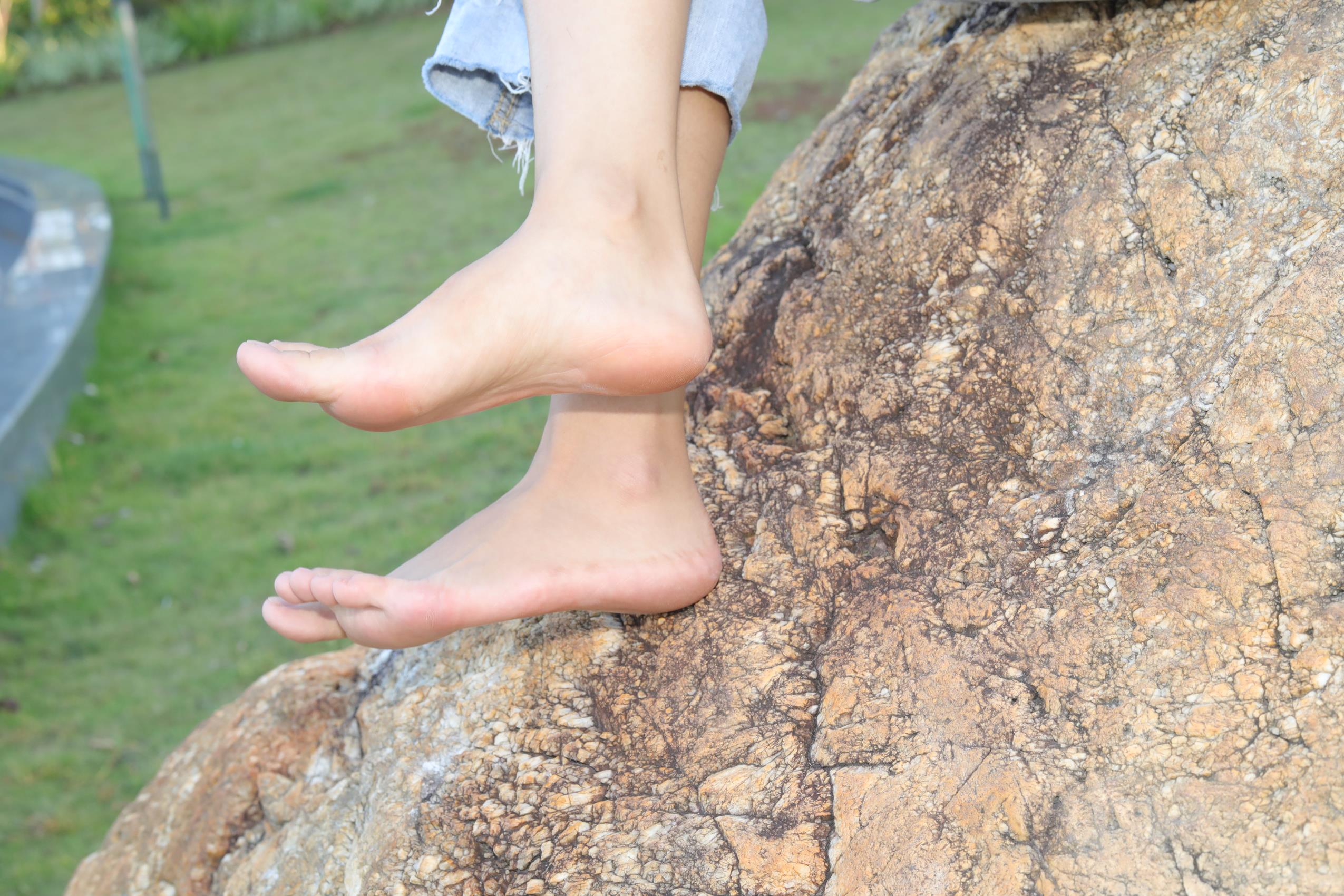 图片[70]-Pary摄影 NO.085 与小芸到公园游玩拍脚丫[98P] – 速更版-美库