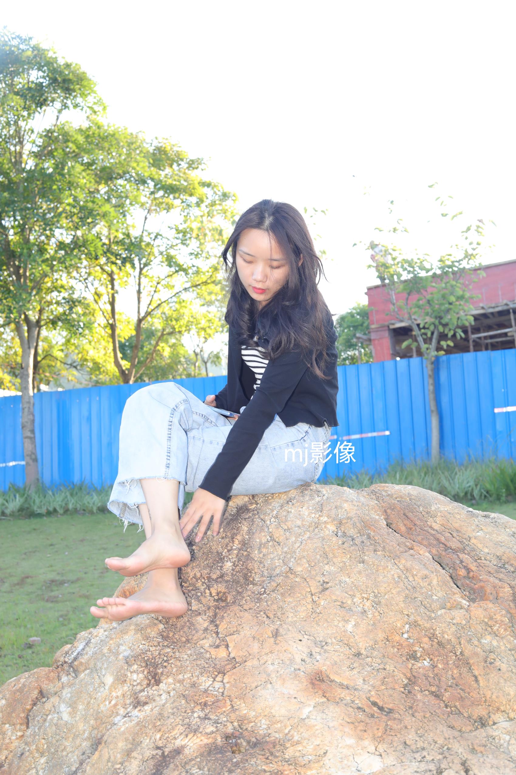 图片[71]-Pary摄影 NO.085 与小芸到公园游玩拍脚丫[98P] – 速更版-美库