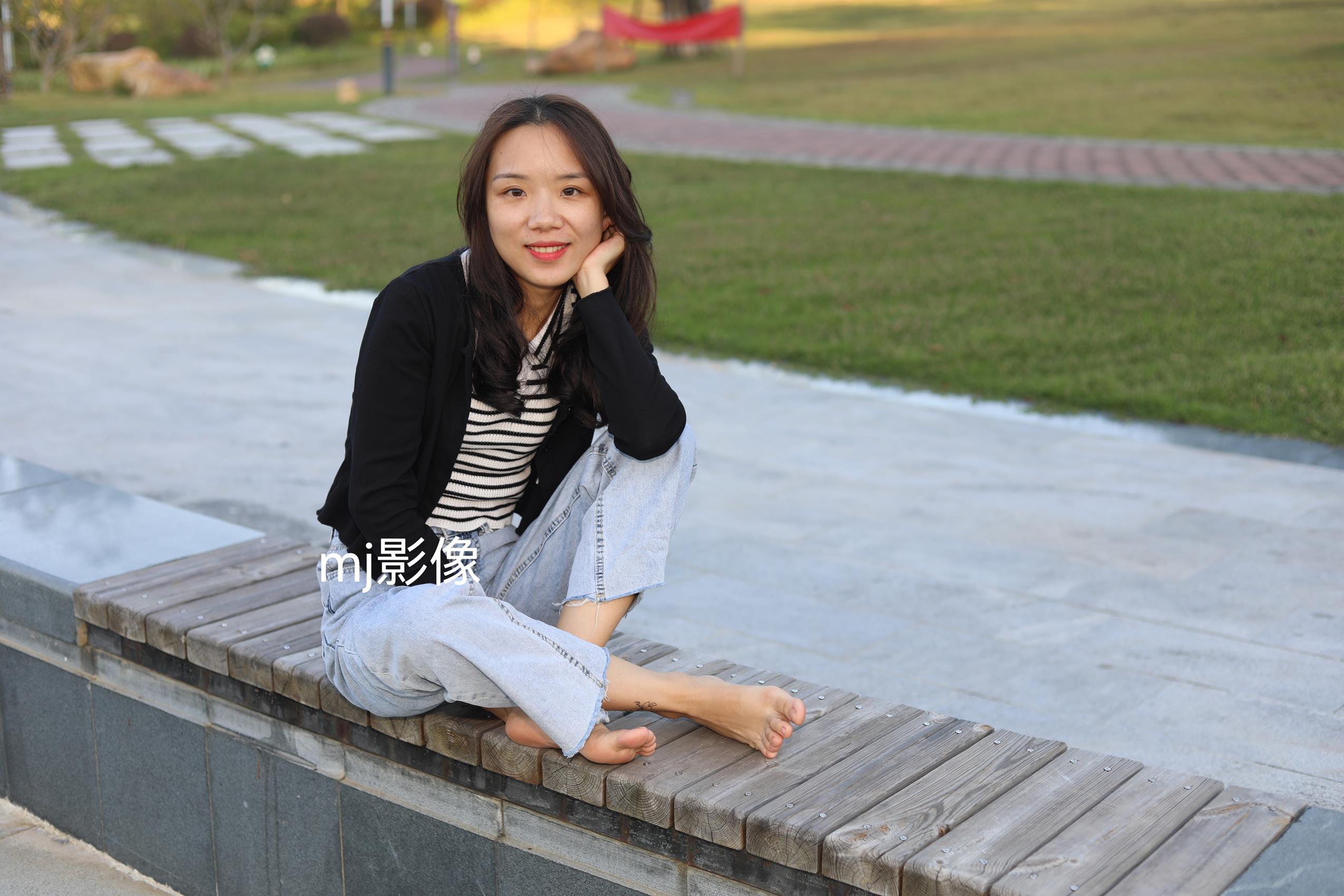 图片[75]-Pary摄影 NO.085 与小芸到公园游玩拍脚丫[98P] – 速更版-美库