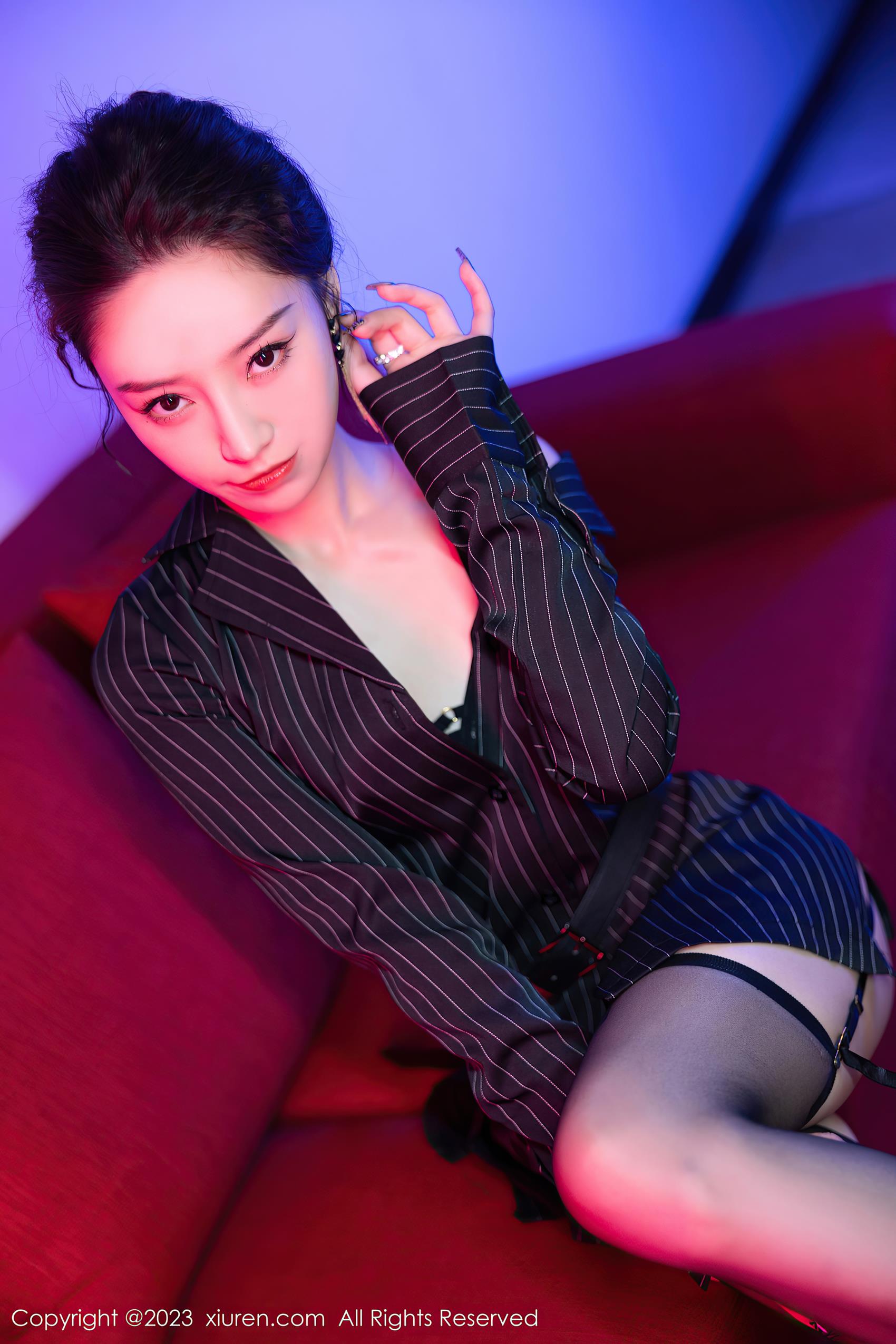 图片[10]-[Xiuren秀人网]2023.11.03 NO.7611 苏曼兮 霸气紫色灯光 [76+1P] – 速更版-美库