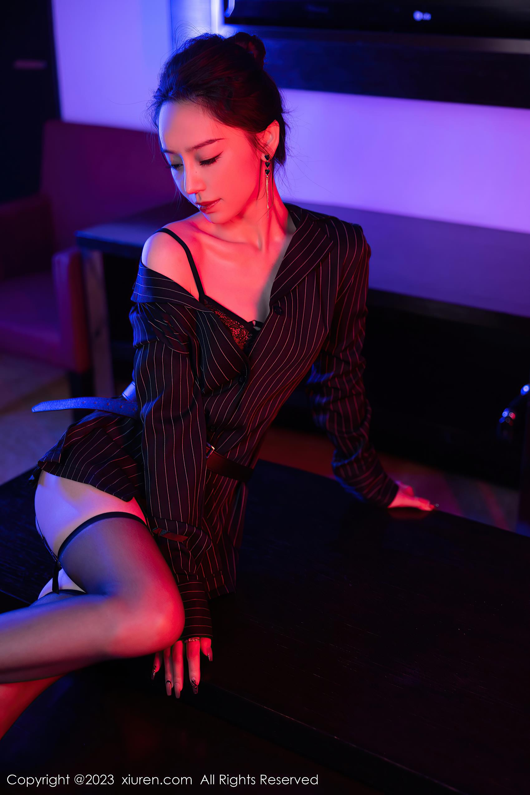 图片[16]-[Xiuren秀人网]2023.11.03 NO.7611 苏曼兮 霸气紫色灯光 [76+1P] – 速更版-美库