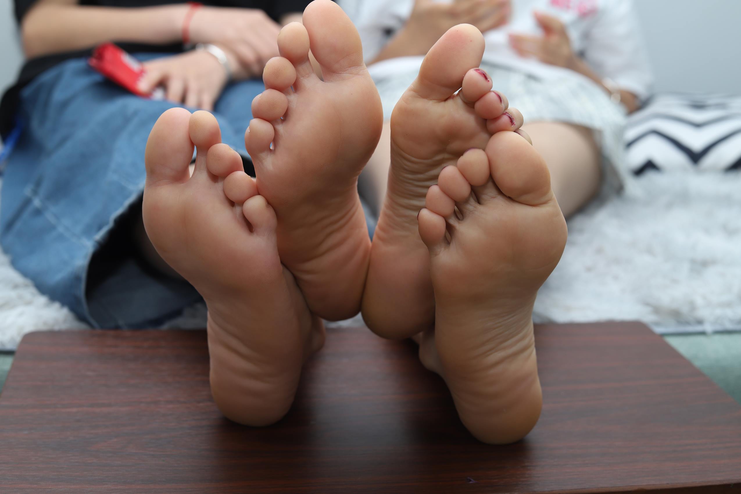 图片[30]-Pary摄影 NO.087 小敏与小玲伸出美脚给大家欣赏[143P] – 速更版-美库