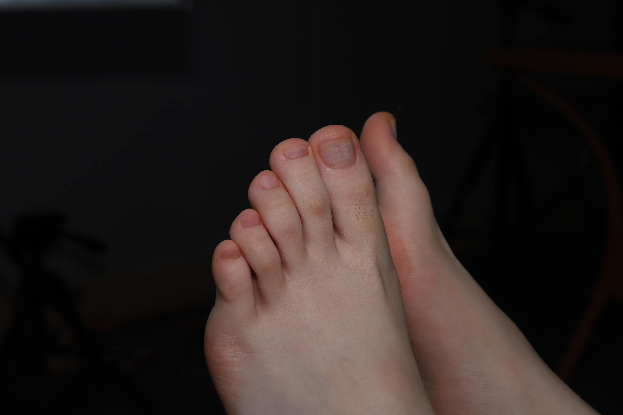 图片[70]-Pary摄影 NO.090 大美女琪琪继续展示38码大白脚[200P] – 速更版-美库