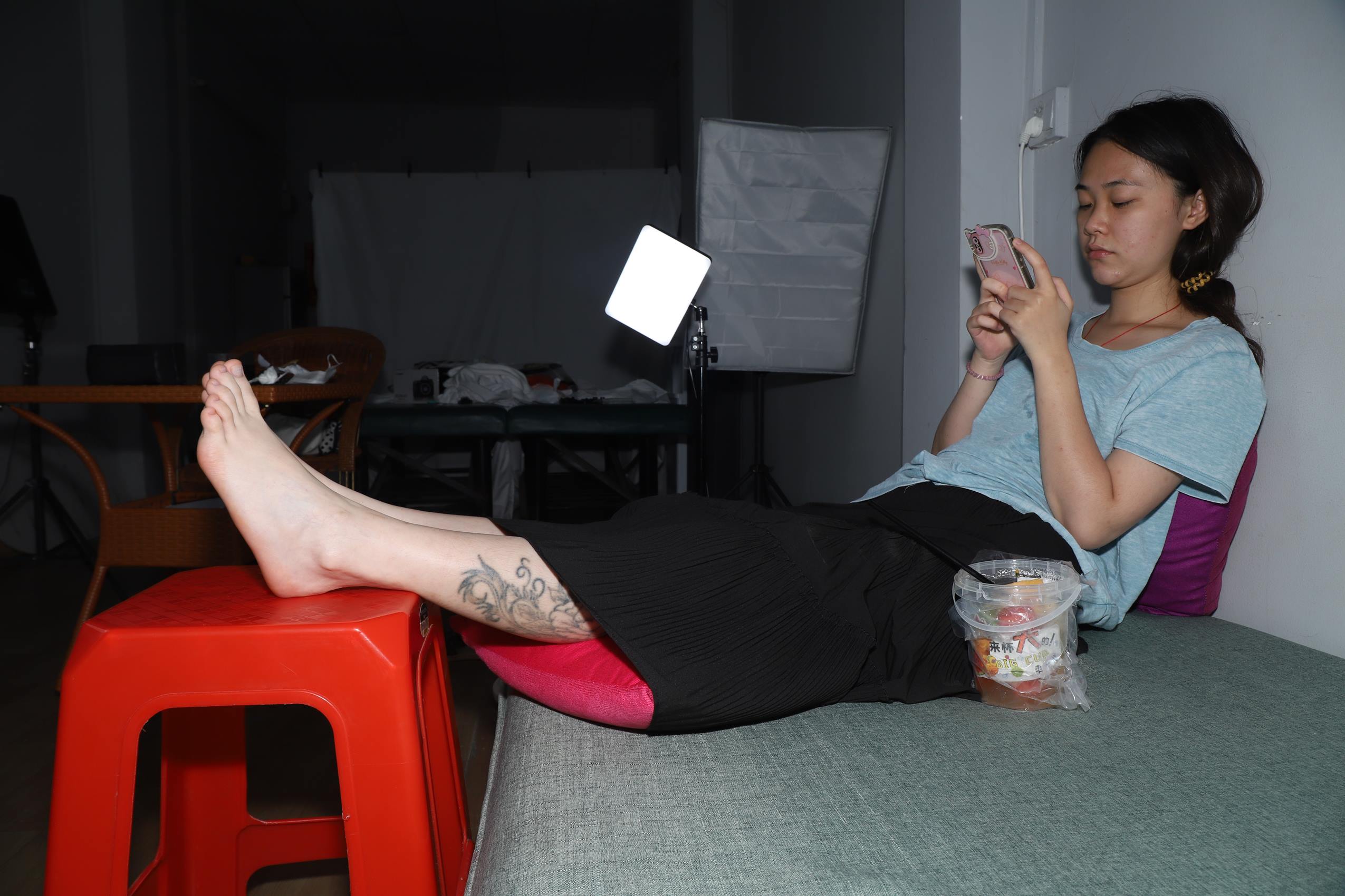 图片[74]-Pary摄影 NO.090 大美女琪琪继续展示38码大白脚[200P] – 速更版-美库