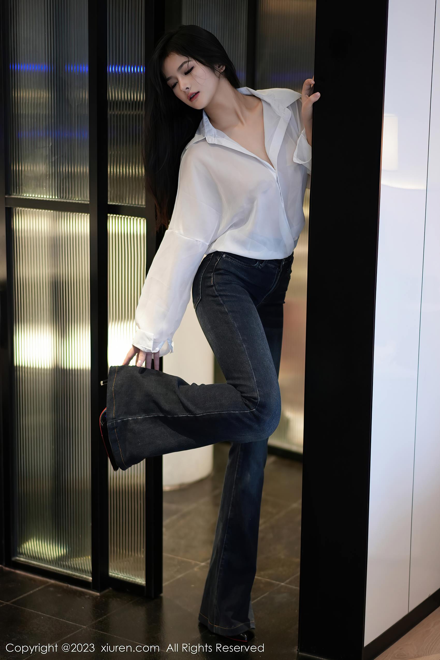 图片[13]-[Xiuren秀人网]2023.11.10 NO.7645 谭小灵 个性白色衬衫 [28+1P] – 速更版-美库