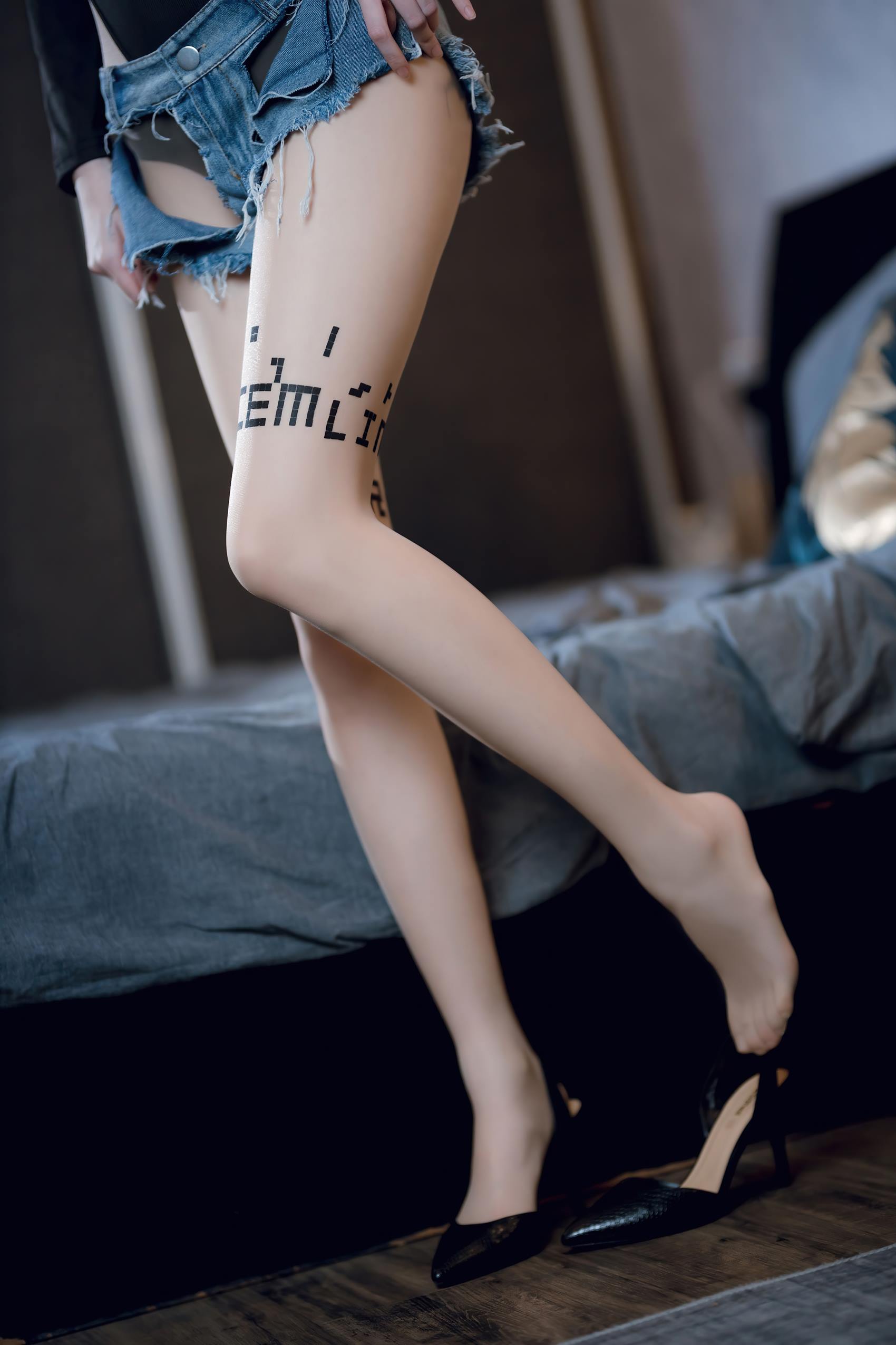 图片[20]-许岚(叁月life) – 纯欲牛仔短裤2[40P] – 速更版-美库