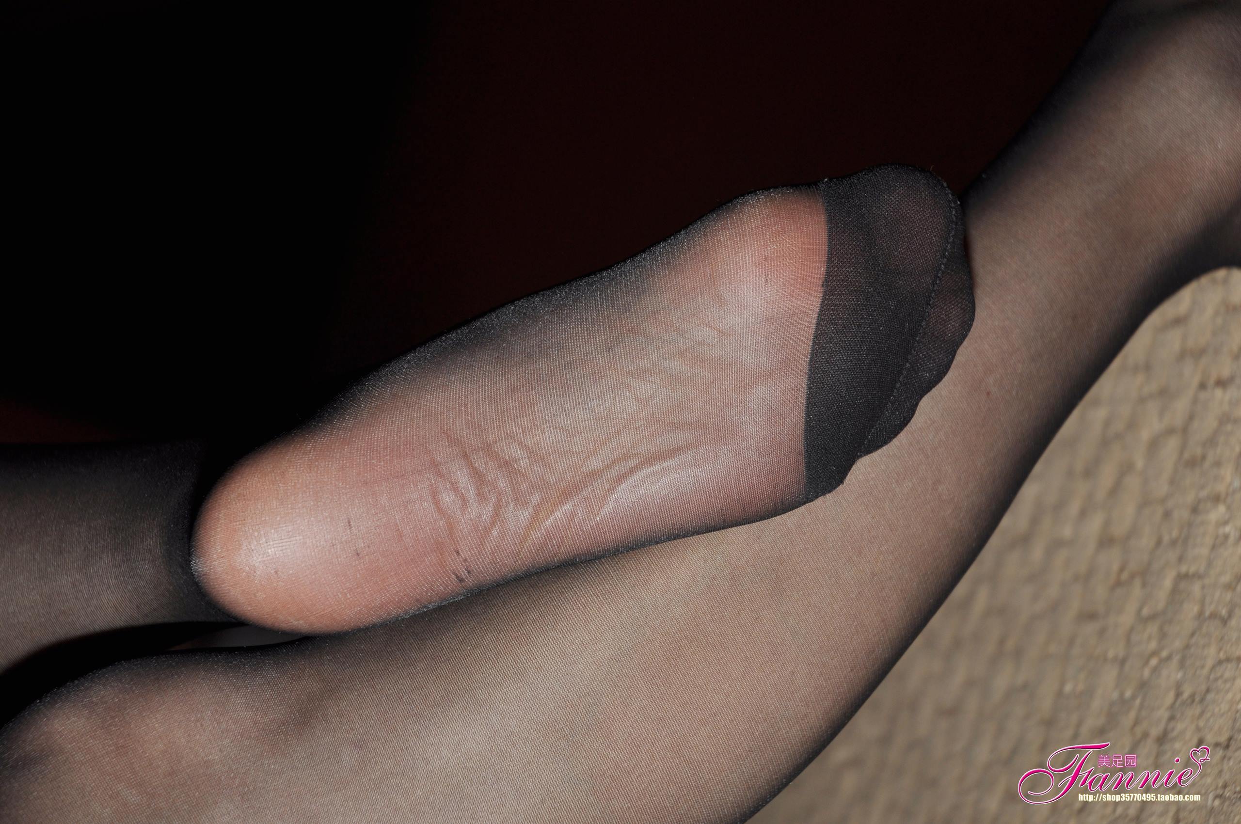 图片[19]-Fannie芬妮每足园 No.313 梦韵丝情炫彩 黑丝 [59P] – 速更版-美库
