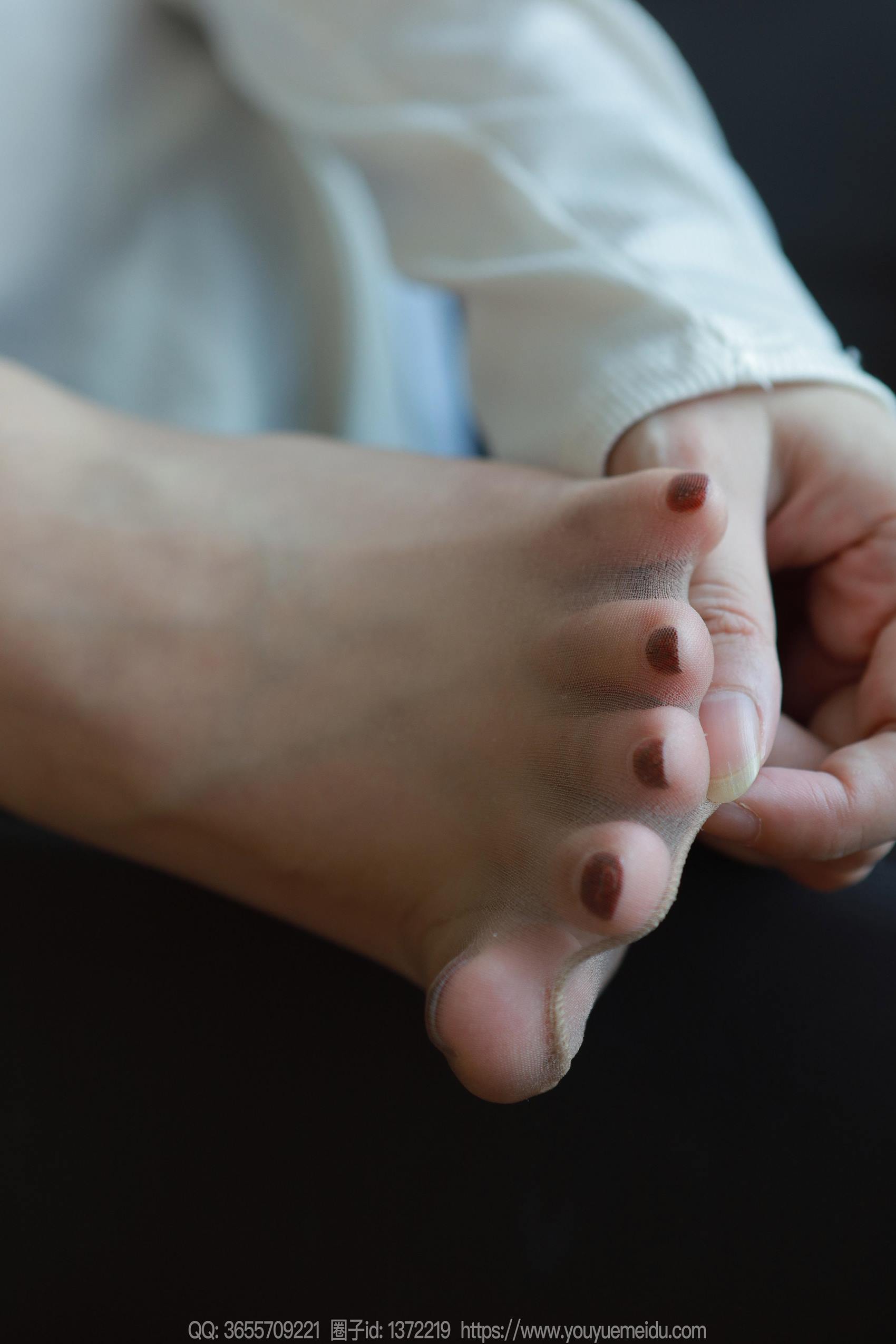 图片[12]-[IESS异思趣向] 2023.11.15 丝享家1586：秋秋《绿色挂脖》[88P] – 速更版-美库