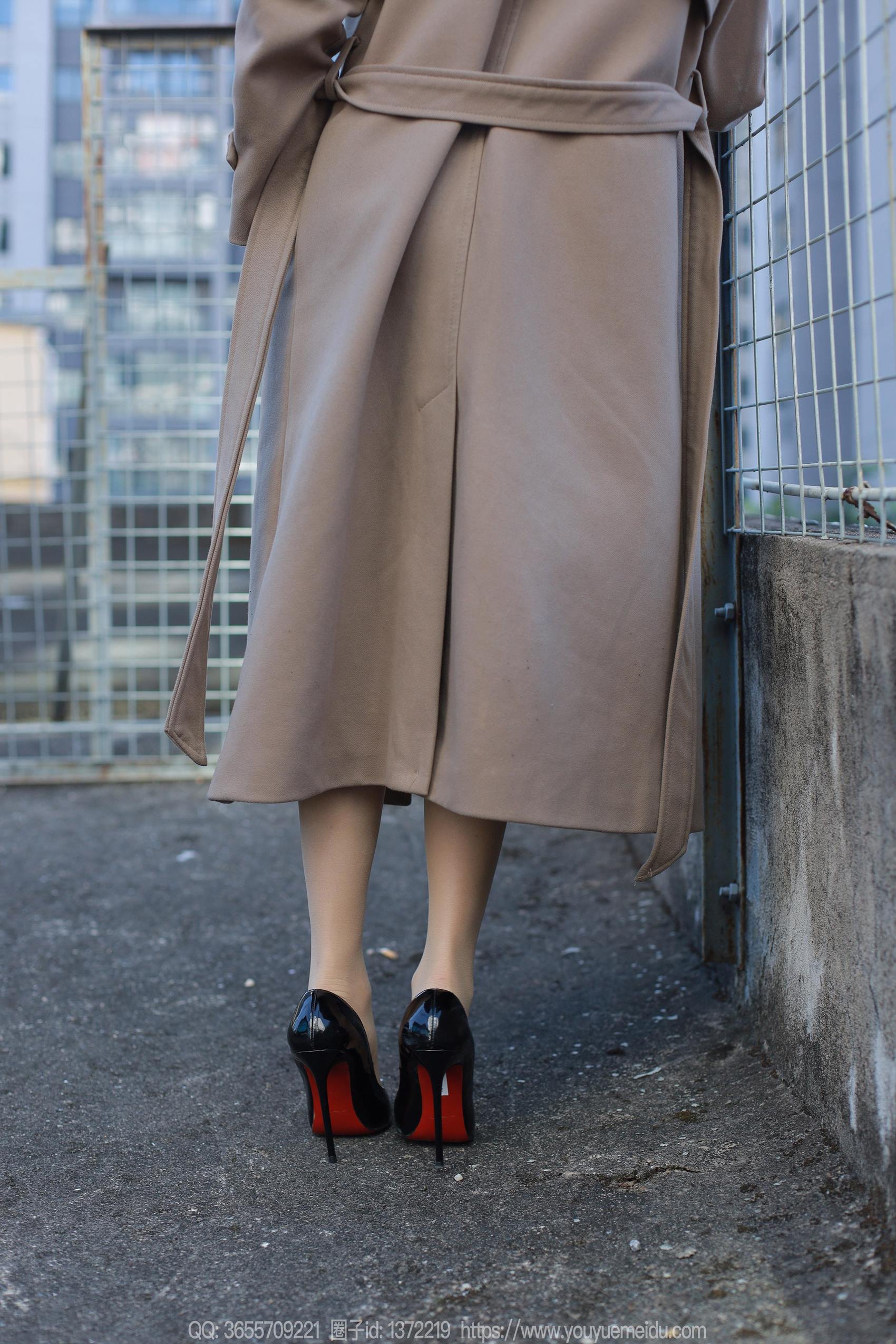 图片[17]-[IESS异思趣向] 2023.11.19 丝享家1589：美子《风衣的季节》[89P] – 速更版-美库