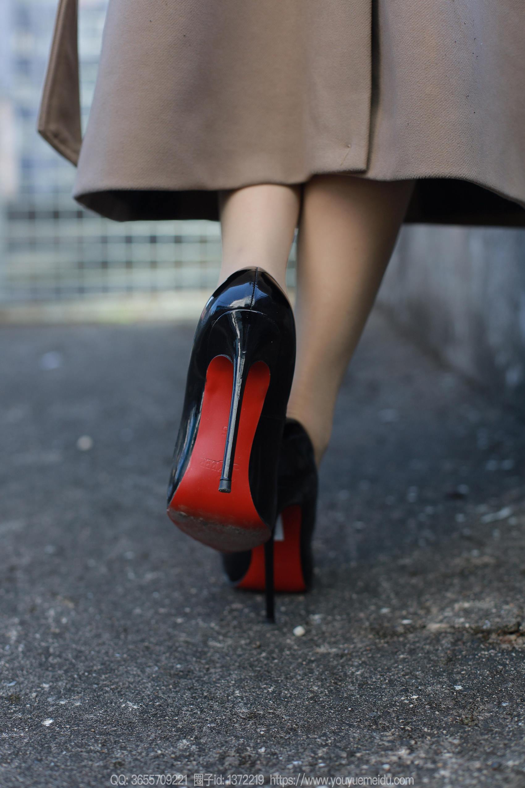 图片[19]-[IESS异思趣向] 2023.11.19 丝享家1589：美子《风衣的季节》[89P] – 速更版-美库