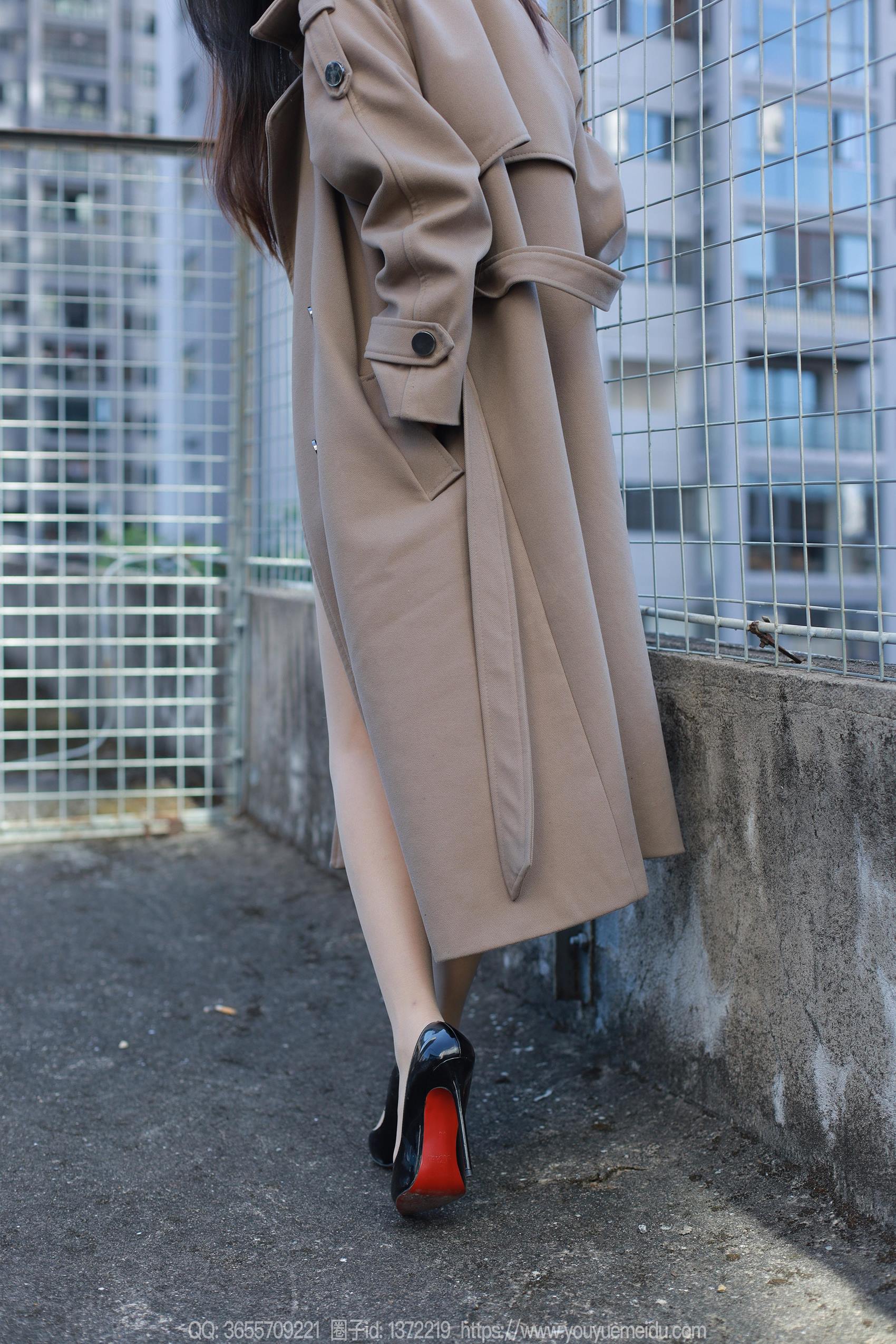 图片[24]-[IESS异思趣向] 2023.11.19 丝享家1589：美子《风衣的季节》[89P] – 速更版-美库