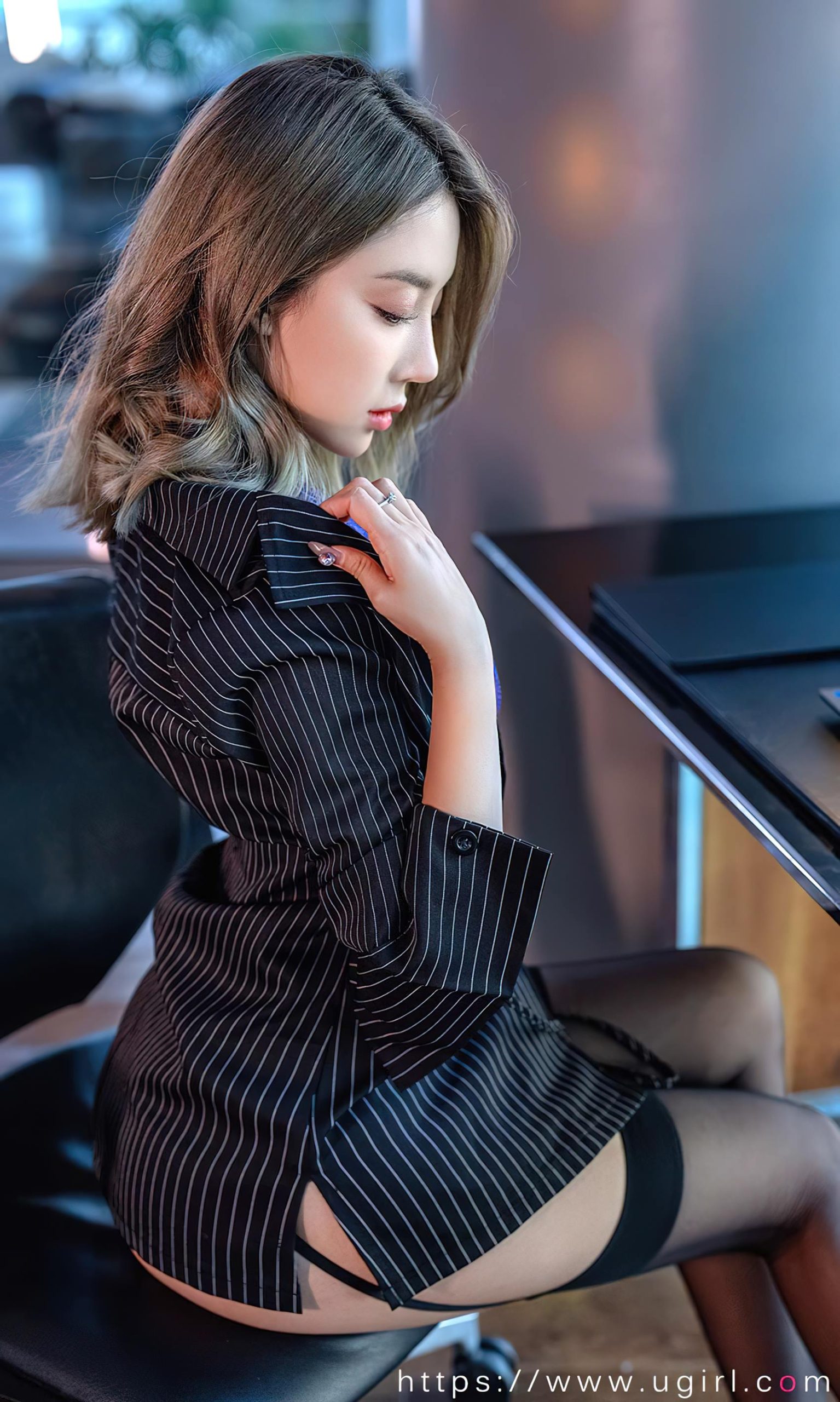 图片[23]-[爱尤物]2023 NO.2702 西装加黑丝 筱慧[35P] – 速更版-美库