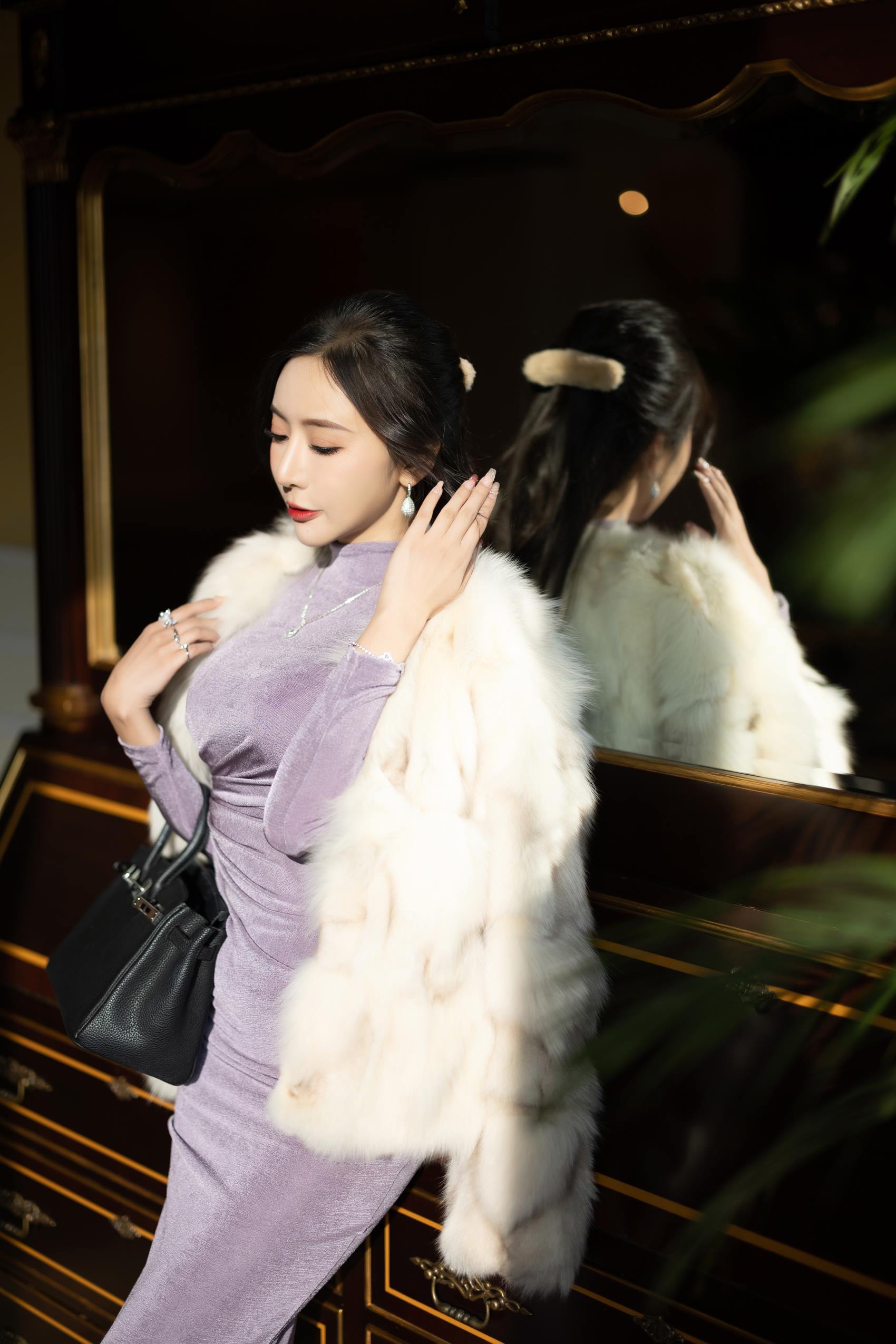 图片[43]-王馨瑶Yanni – 内购 皮草紫色裙子[43P] – 速更版-美库