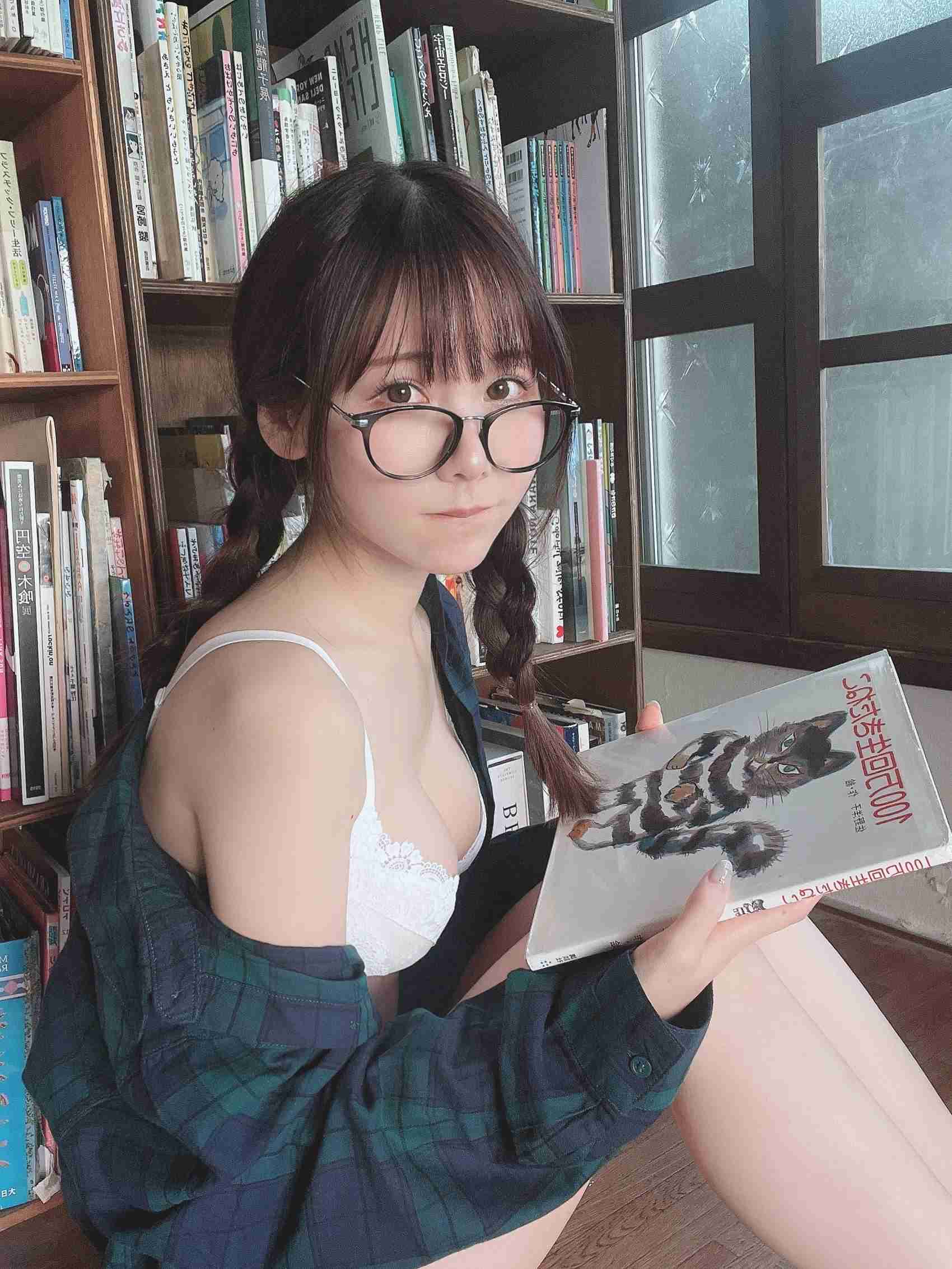 图片[29]-网紅Coser@けん研(けんけん) Fantia-2022年8月合辑[88P] – 速更版-美库