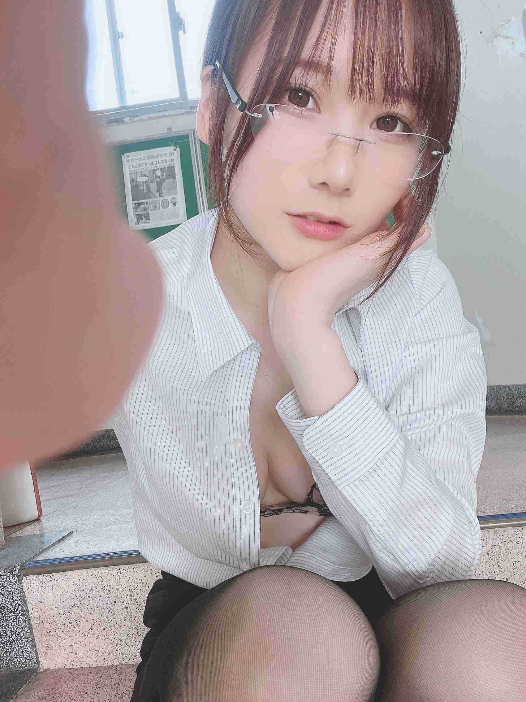 图片[30]-网紅Coser@けん研(けんけん) Fantia-2022年7月合辑[79P] – 速更版-美库