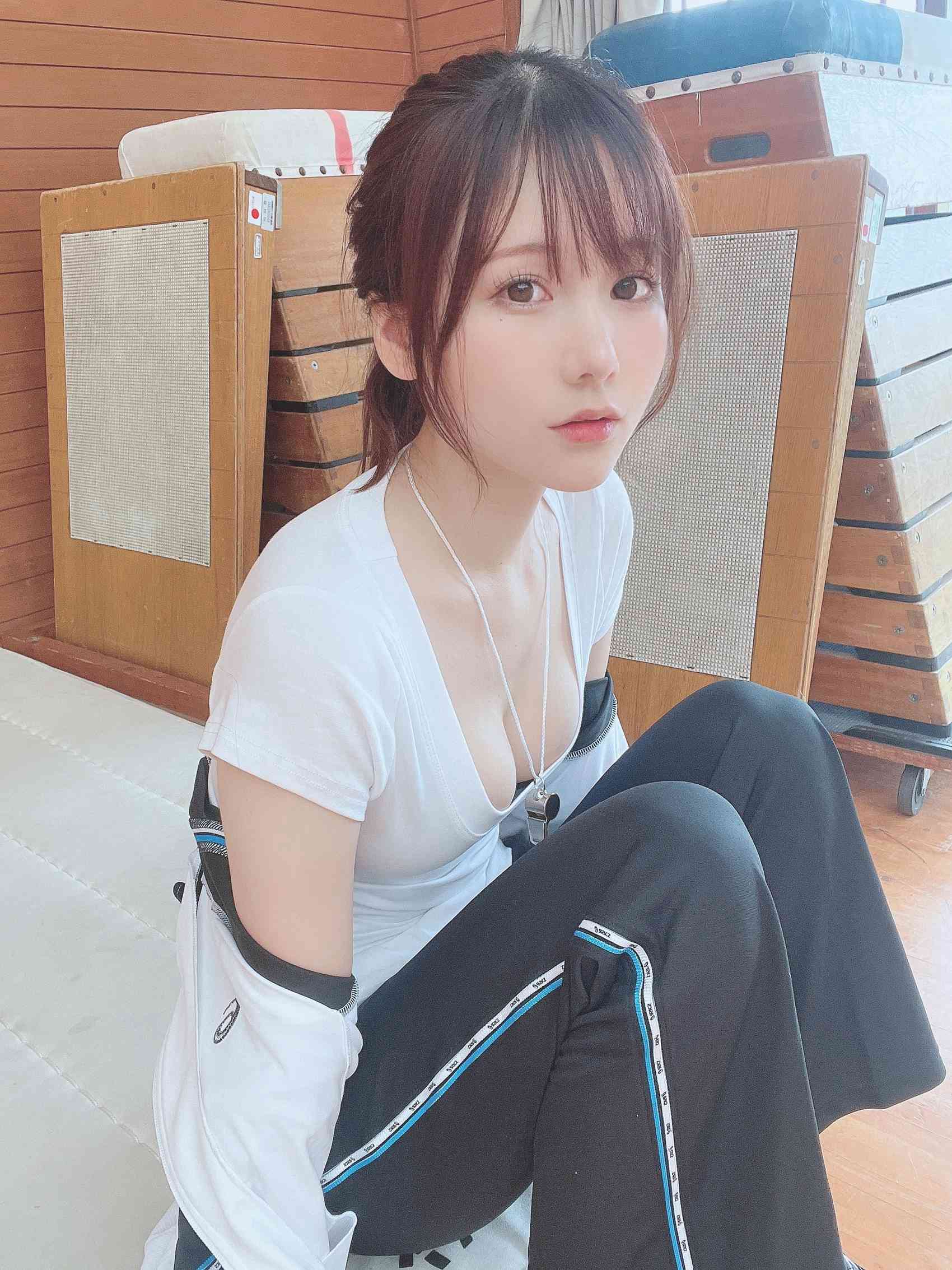 图片[32]-网紅Coser@けん研(けんけん) Fantia-2022年7月合辑[79P] – 速更版-美库