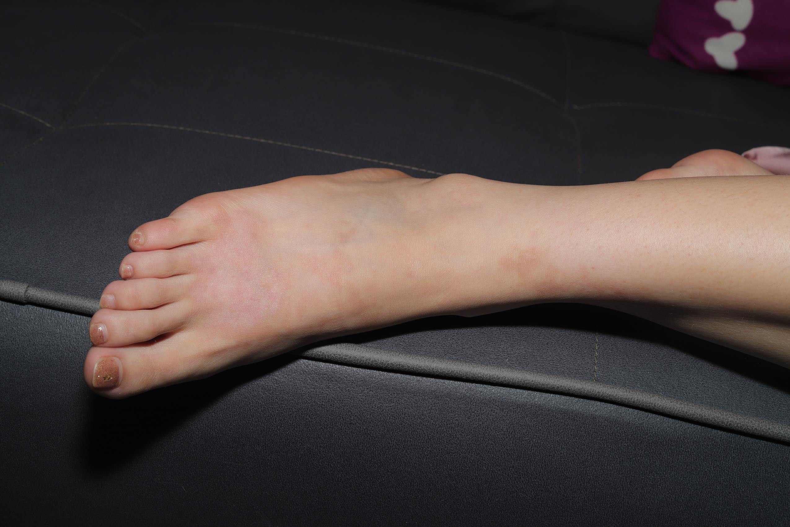 图片[77]-Pary摄影 NO.098 大美女秀婷脱下高跟把美脚伸到面前[102P] – 速更版-美库