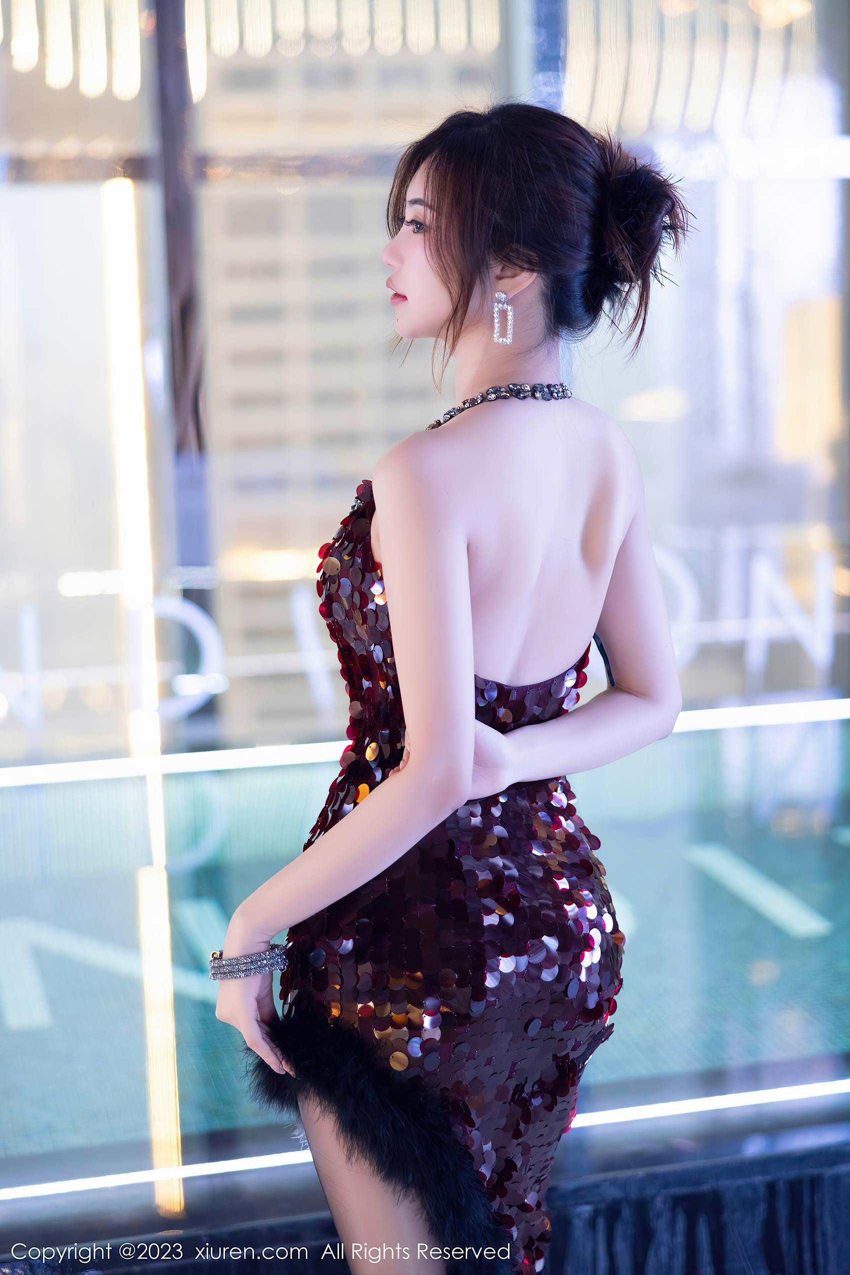 图片[19]-[Xiuren秀人网]2023.11.17 NO.7679 绮里嘉ula 炫酷走廊 [26+1P] – 速更版-美库