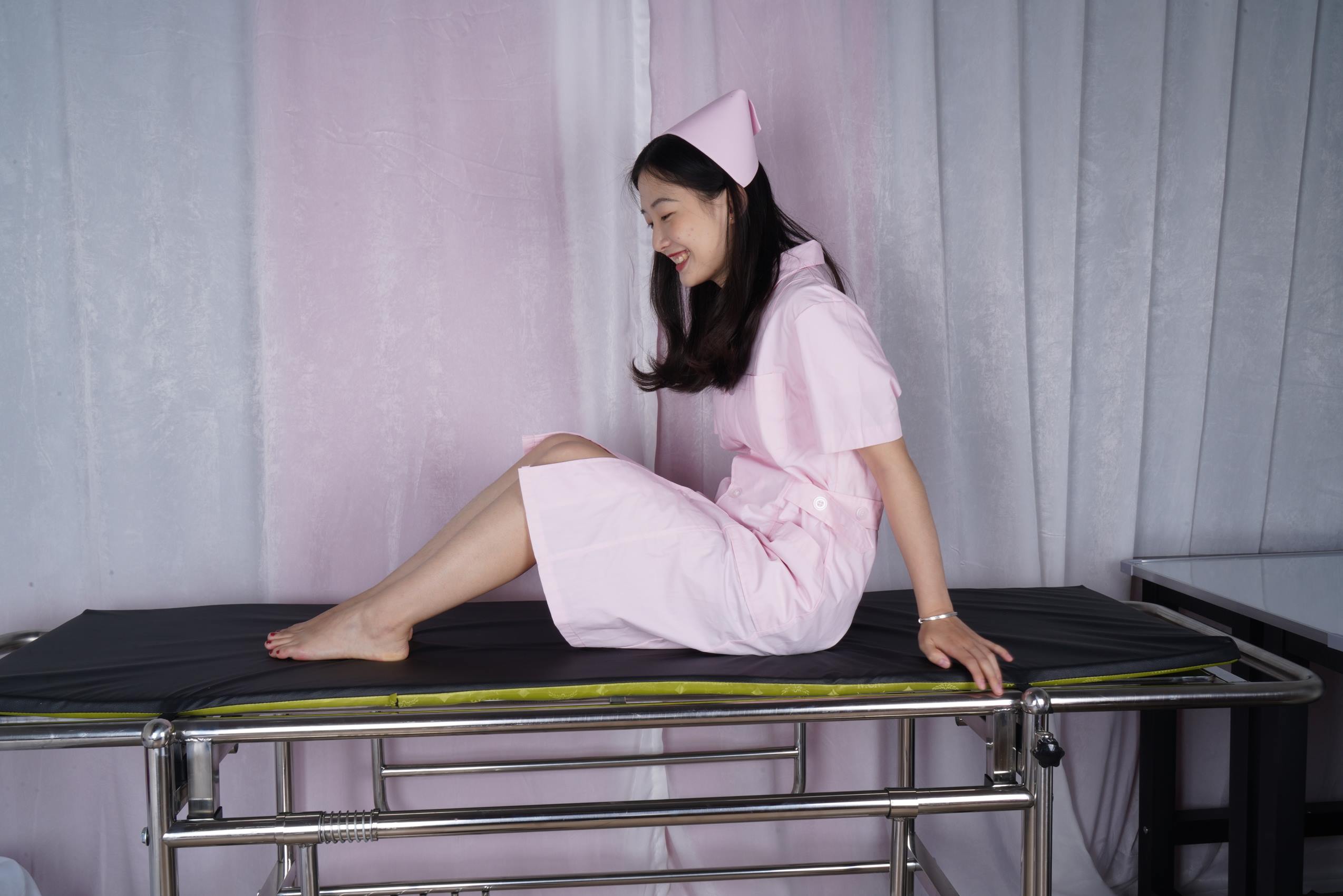 图片[15]-Pary摄影 NO.099 搞怪“护士”小姐姐燕玲秀美脚（1）[52P] – 速更版-美库