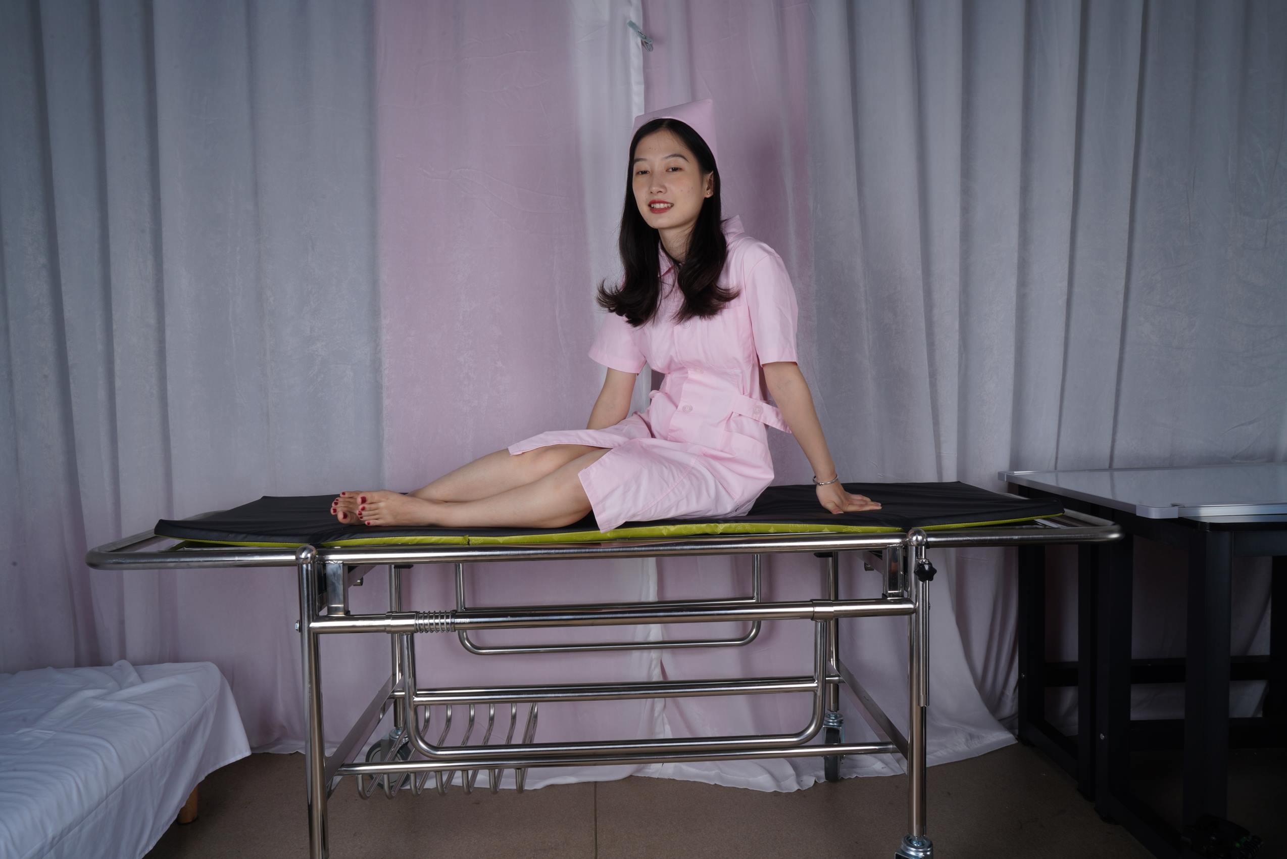 图片[37]-Pary摄影 NO.099 搞怪“护士”小姐姐燕玲秀美脚（1）[52P] – 速更版-美库