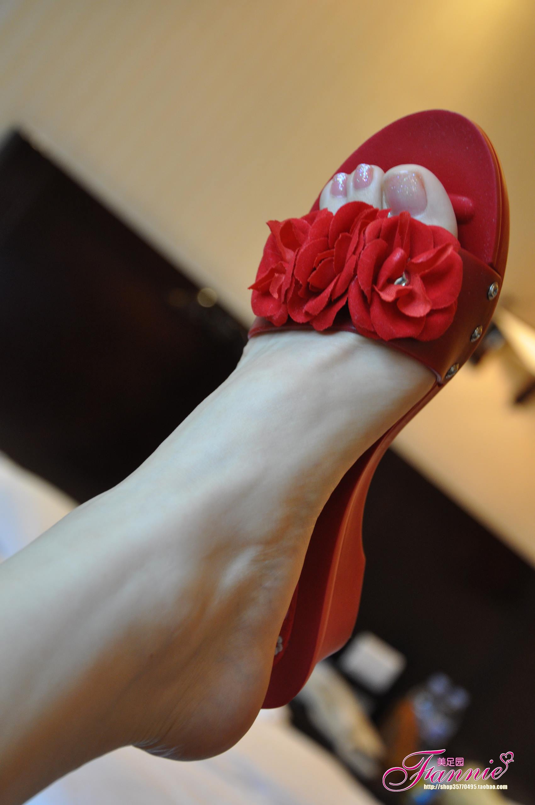 图片[28]-Fannie芬妮每足园 No.318 梦中的婚礼 红玫瑰 [74P] – 速更版-美库