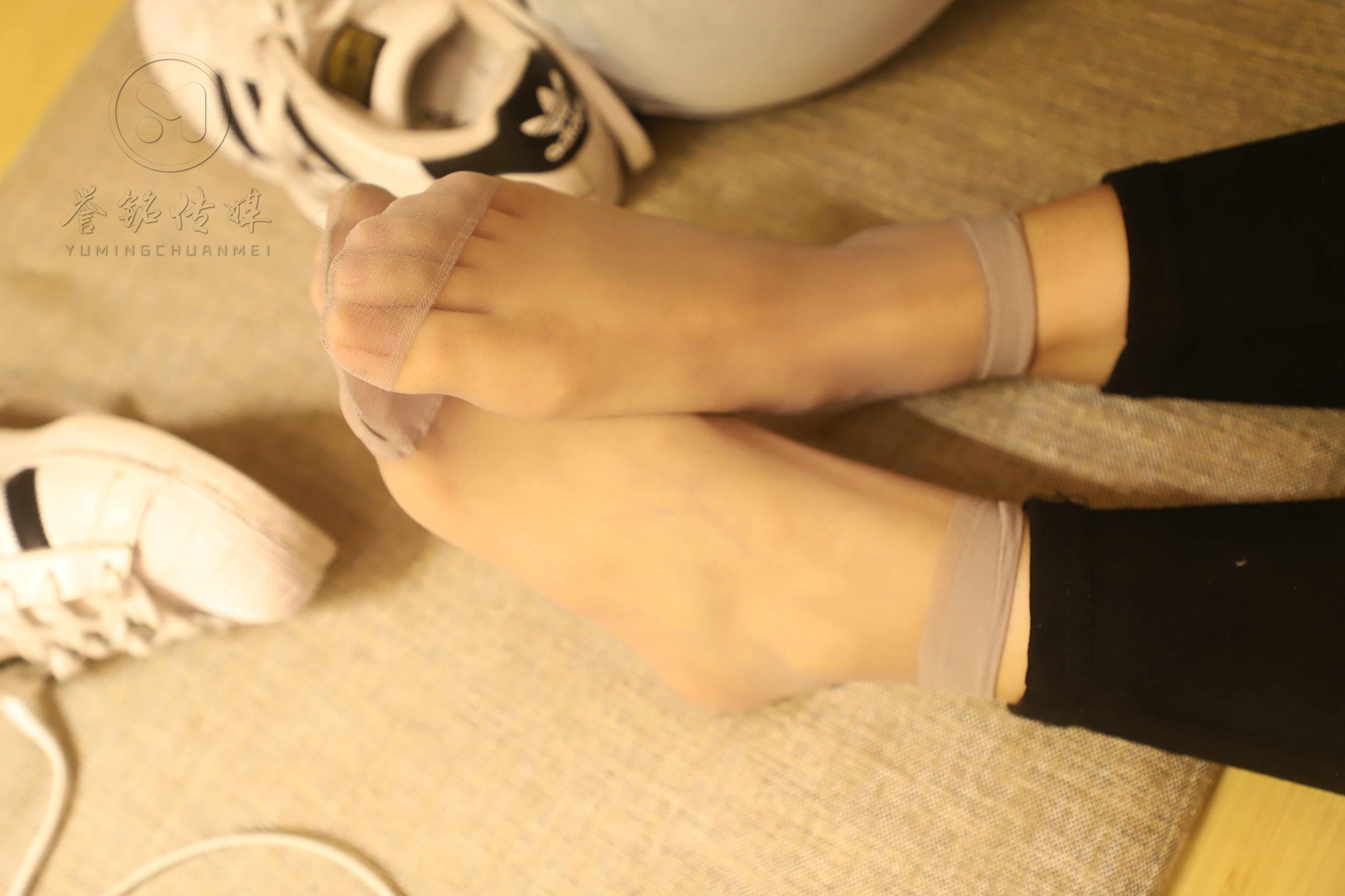 图片[60]-[誉铭传媒]袜足摄影 2019年《2019.05.04定制作品》[155P] – 速更版-美库