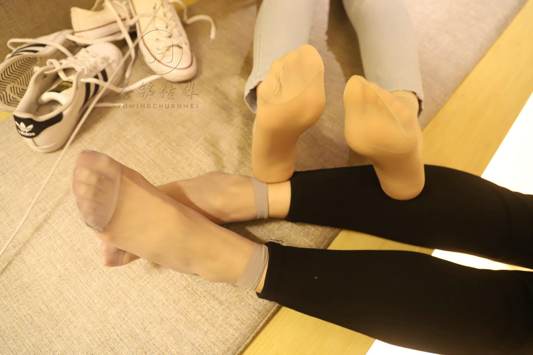 图片[65]-[誉铭传媒]袜足摄影 2019年《2019.05.04定制作品》[155P] – 速更版-美库