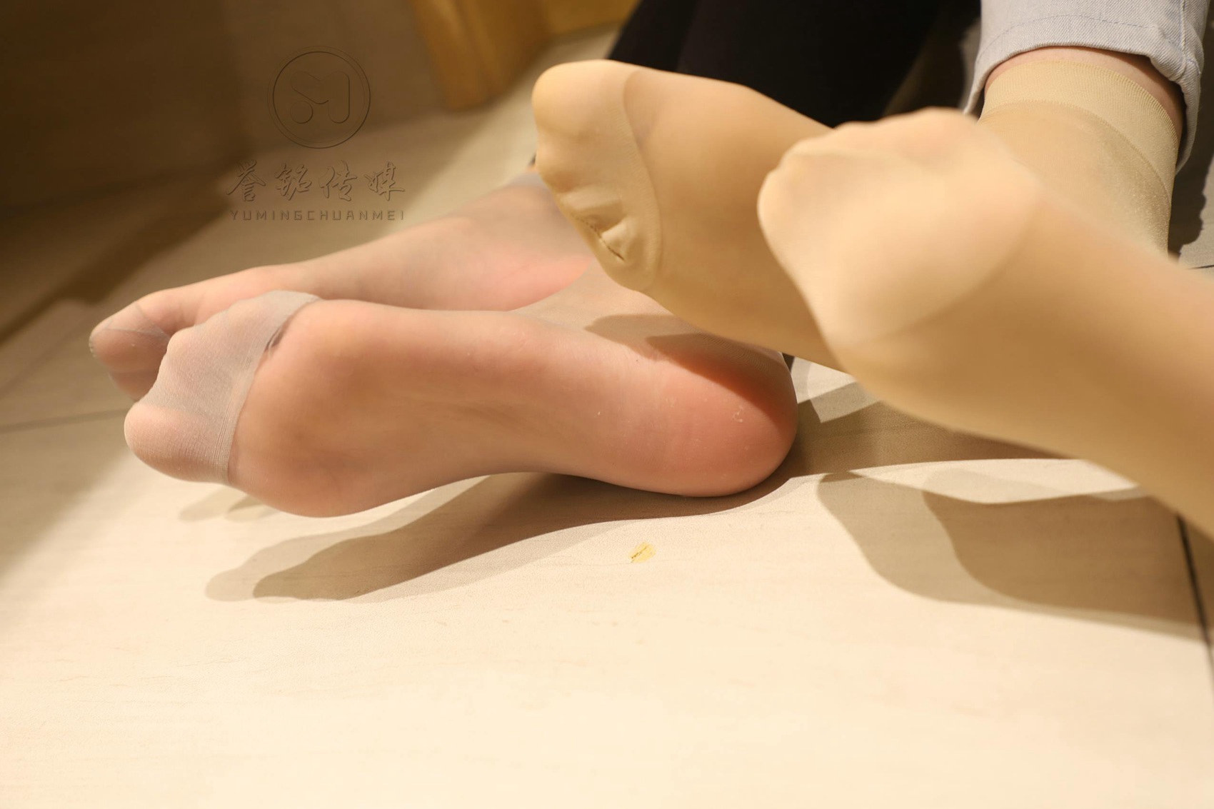 图片[80]-[誉铭传媒]袜足摄影 2019年《2019.05.04定制作品》[155P] – 速更版-美库