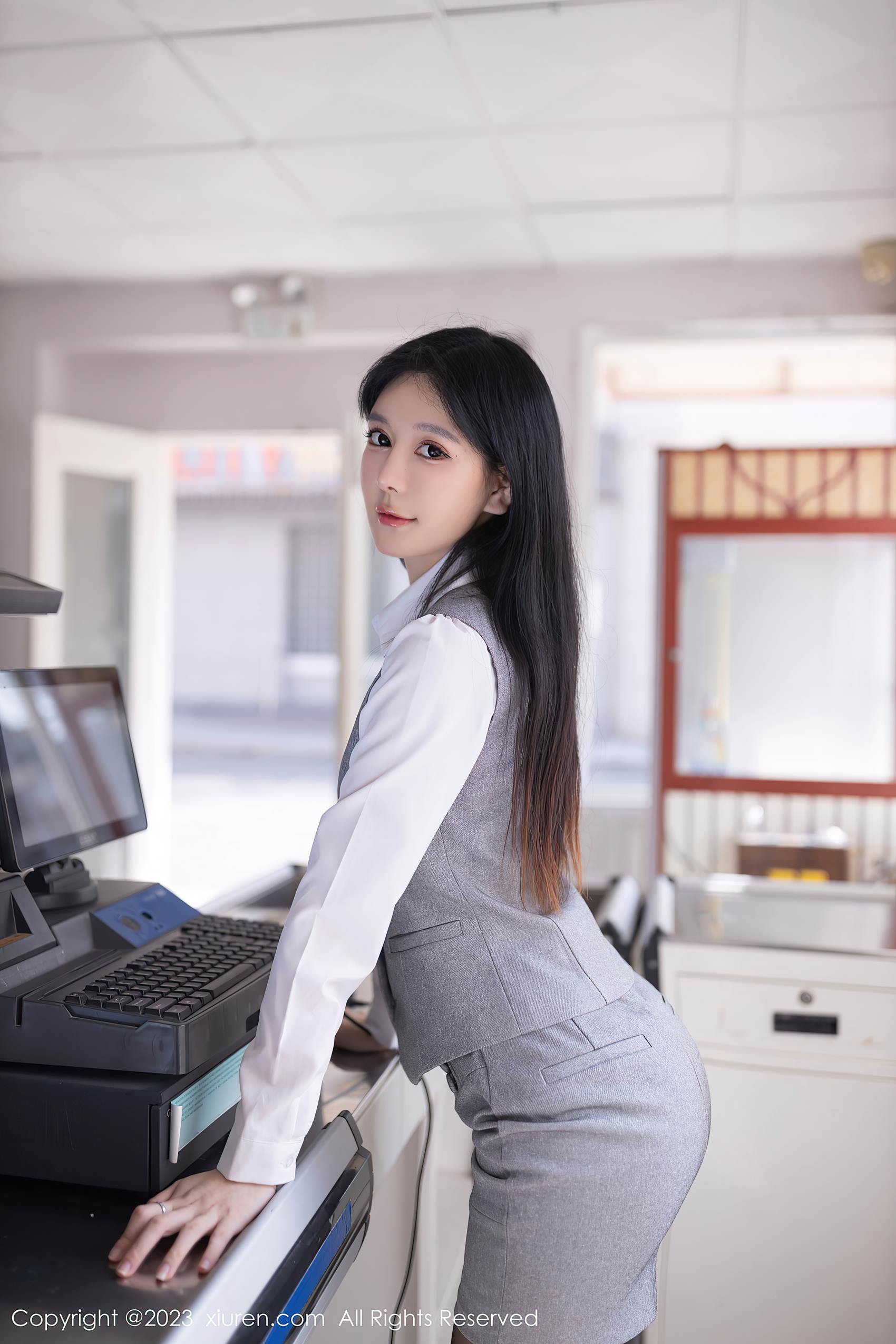 图片[53]-[Xiuren秀人网]2023.11.17 NO.7684 幼幼[56+1P] – 速更版-美库