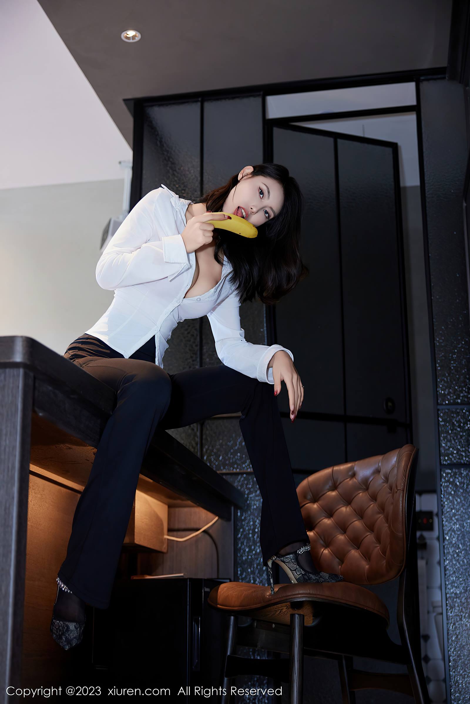 图片[15]-[Xiuren秀人网]2023.11.21 NO.7692 lingyu69 新年红色 [24+1P] – 速更版-美库