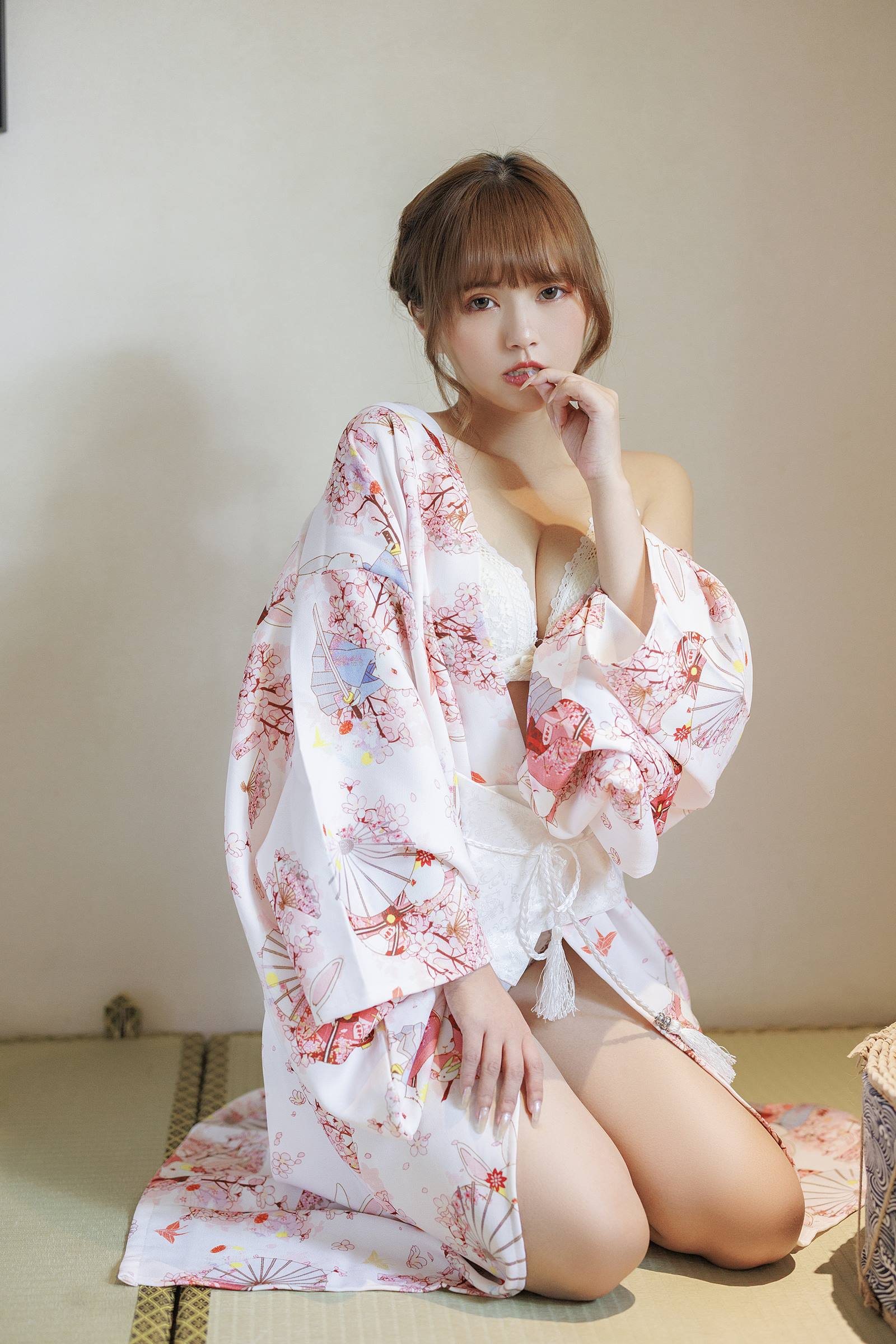 图片[30]-张思允 – 樱花少女[37P] – 速更版-美库