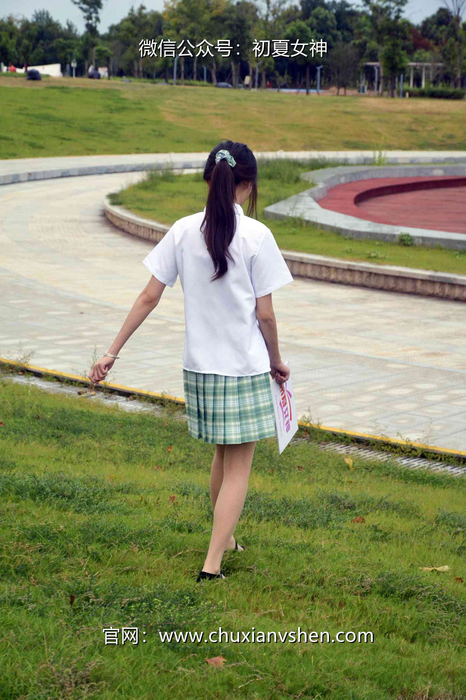 图片[10]-初夏女神 NO.074 情情 绿色JK套[72P] – 速更版-美库