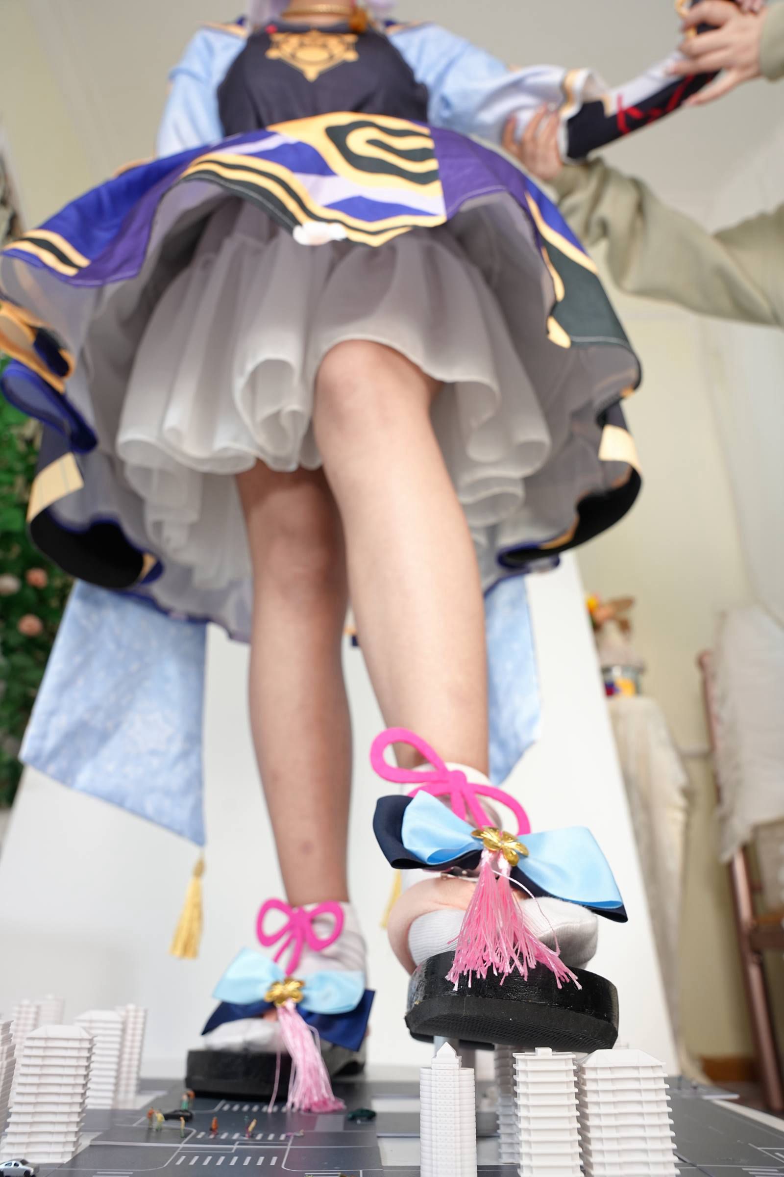 图片[13]-[觅芙少女]NO.092 娜娜-cos神里凌华 巨人踩踏[204P] – 速更版-美库