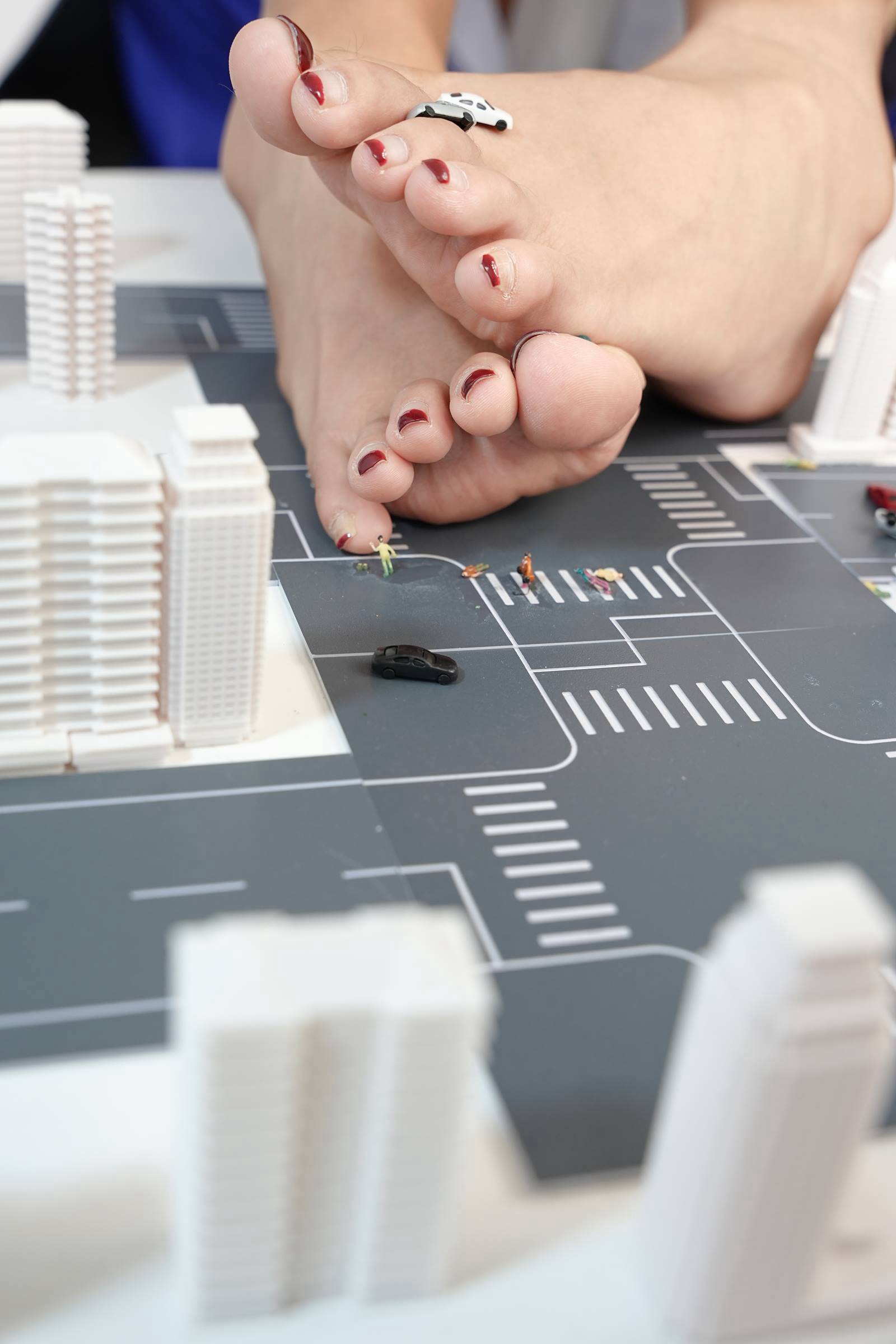 图片[33]-[觅芙少女]NO.092 娜娜-cos神里凌华 巨人踩踏[204P] – 速更版-美库