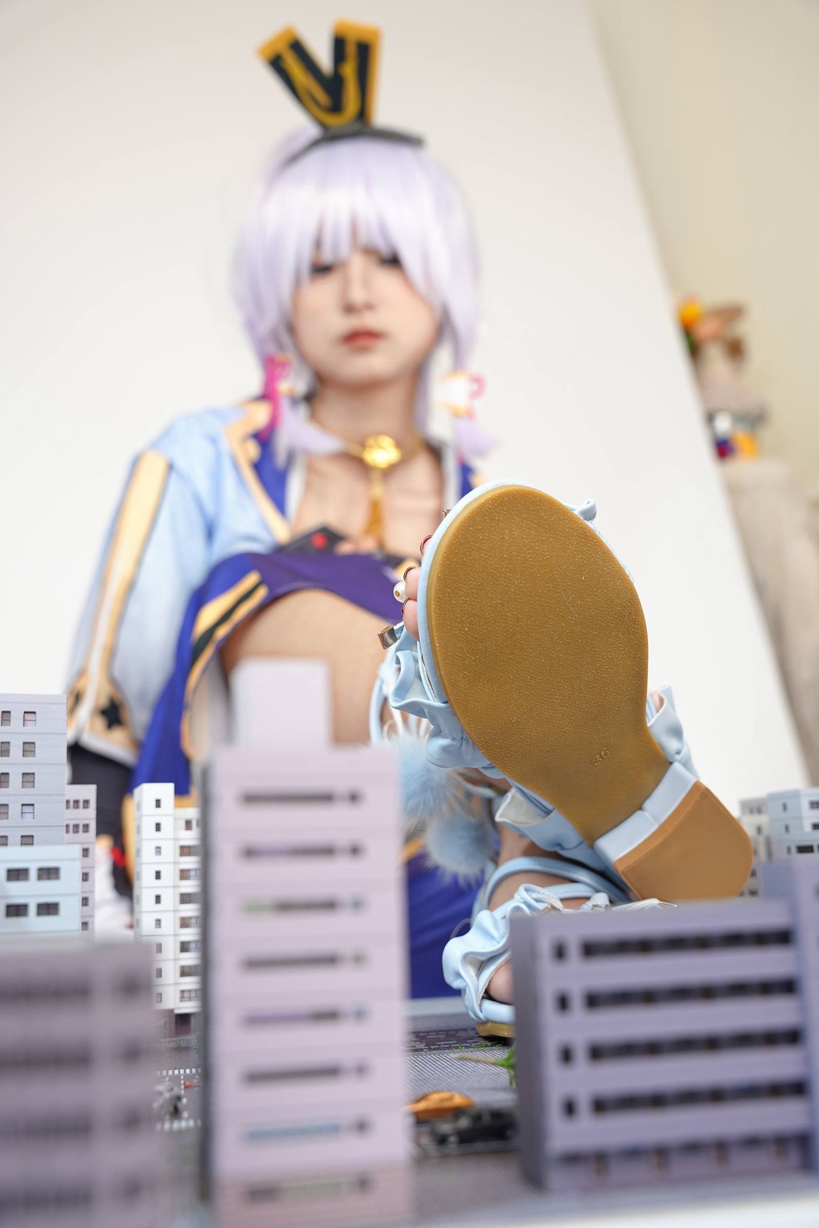 图片[86]-[觅芙少女]NO.092 娜娜-cos神里凌华 巨人踩踏[204P] – 速更版-美库