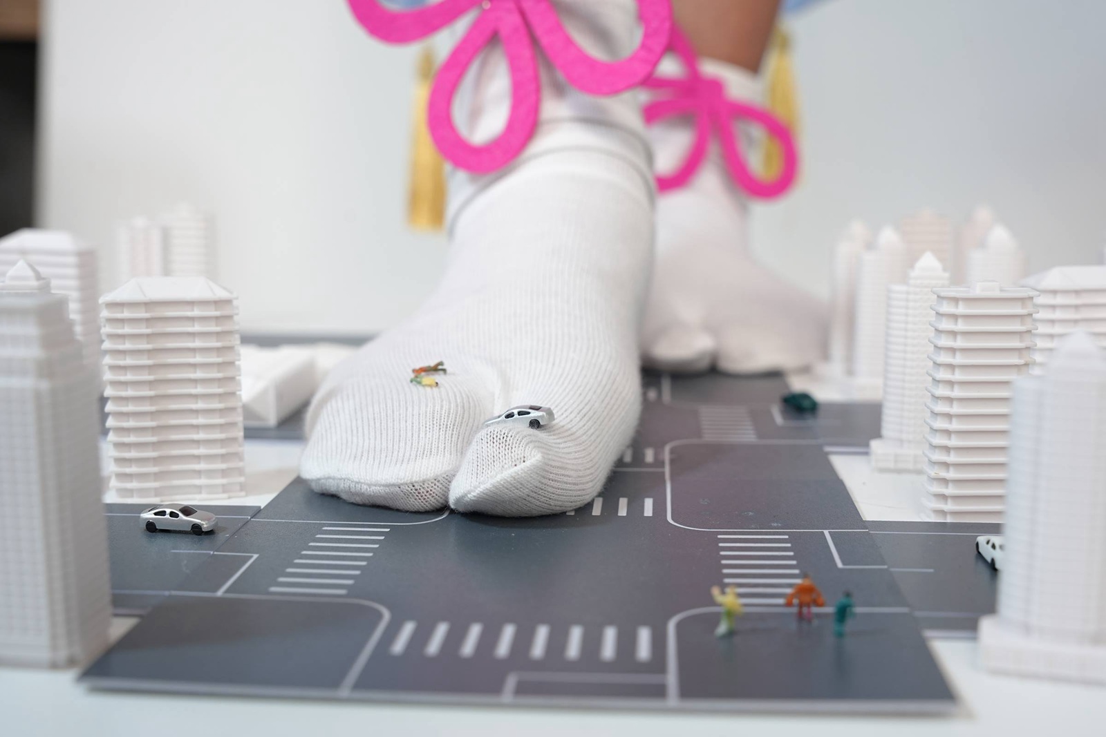 图片[142]-[觅芙少女]NO.092 娜娜-cos神里凌华 巨人踩踏[204P] – 速更版-美库