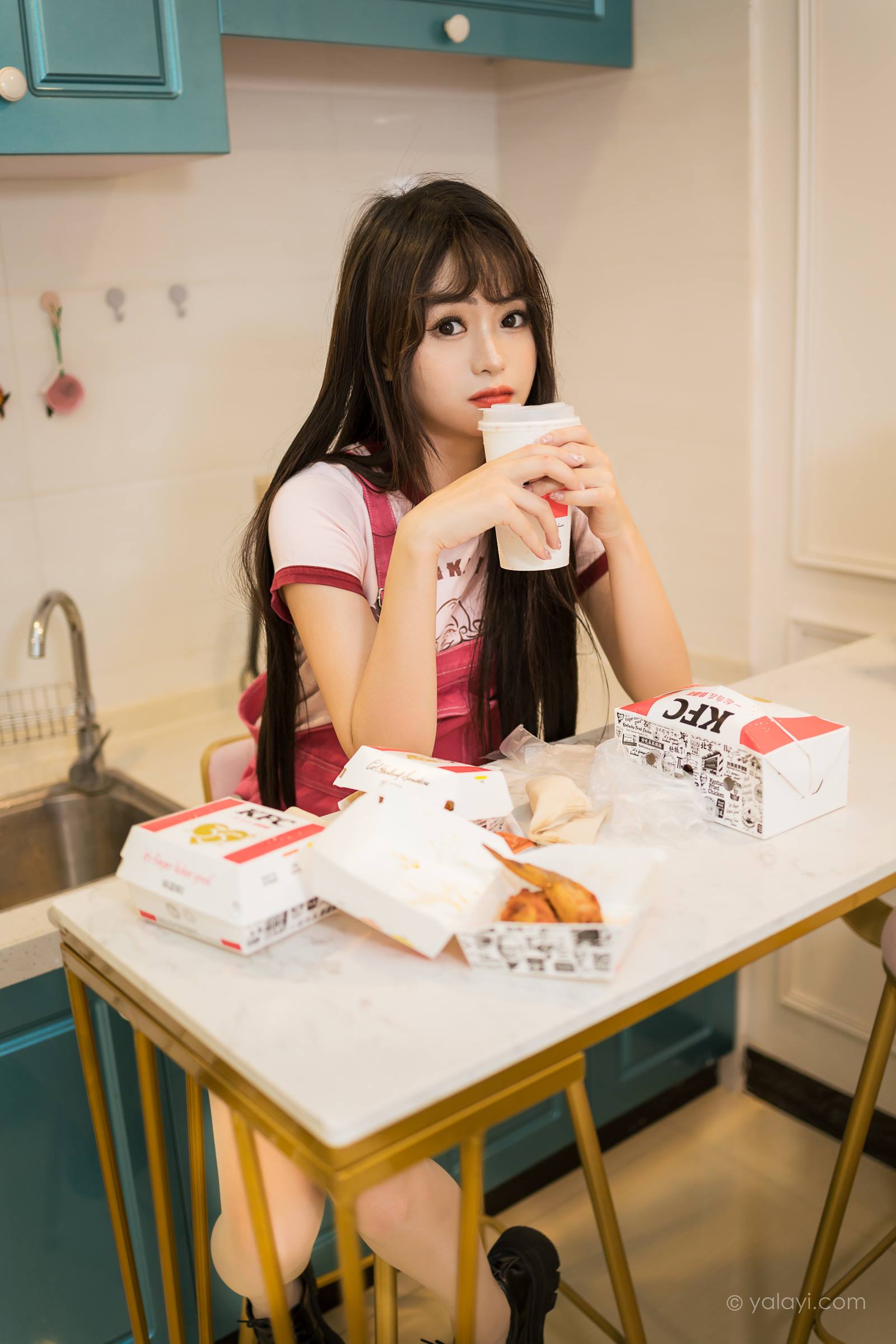 图片[20]-[YALAYI雅拉伊]2023.08.14 NO.1059 宅家吃鸡 小亭[45+1P] – 速更版-美库