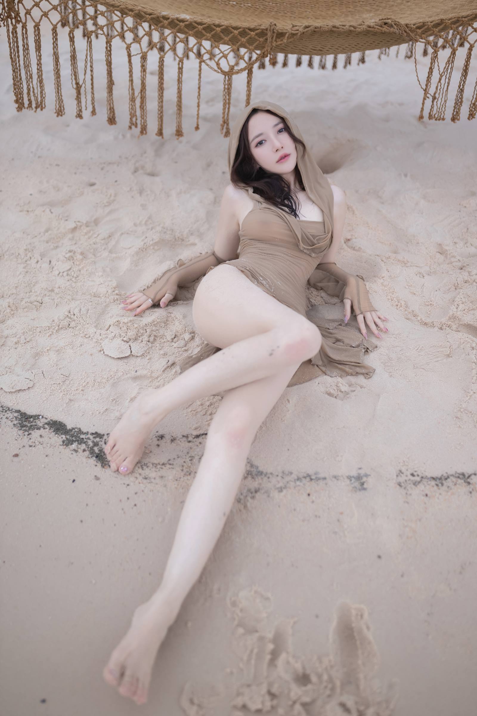 图片[16]-秀人名模鱼子酱Fish《雨后海滩》[57P] – 速更版-美库