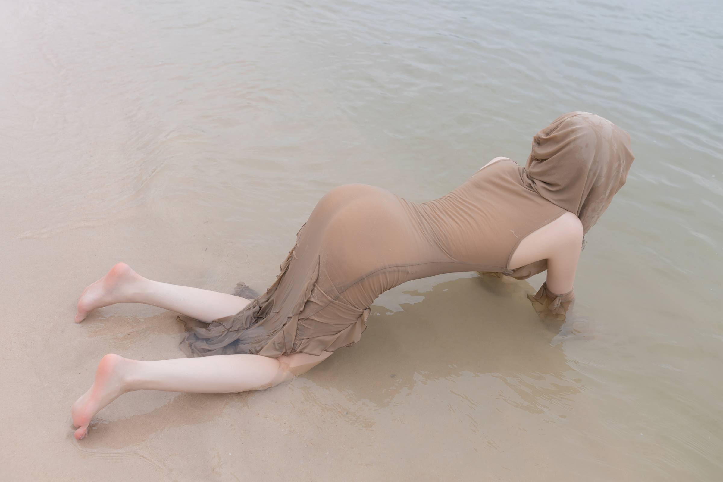 图片[33]-秀人名模鱼子酱Fish《雨后海滩》[57P] – 速更版-美库